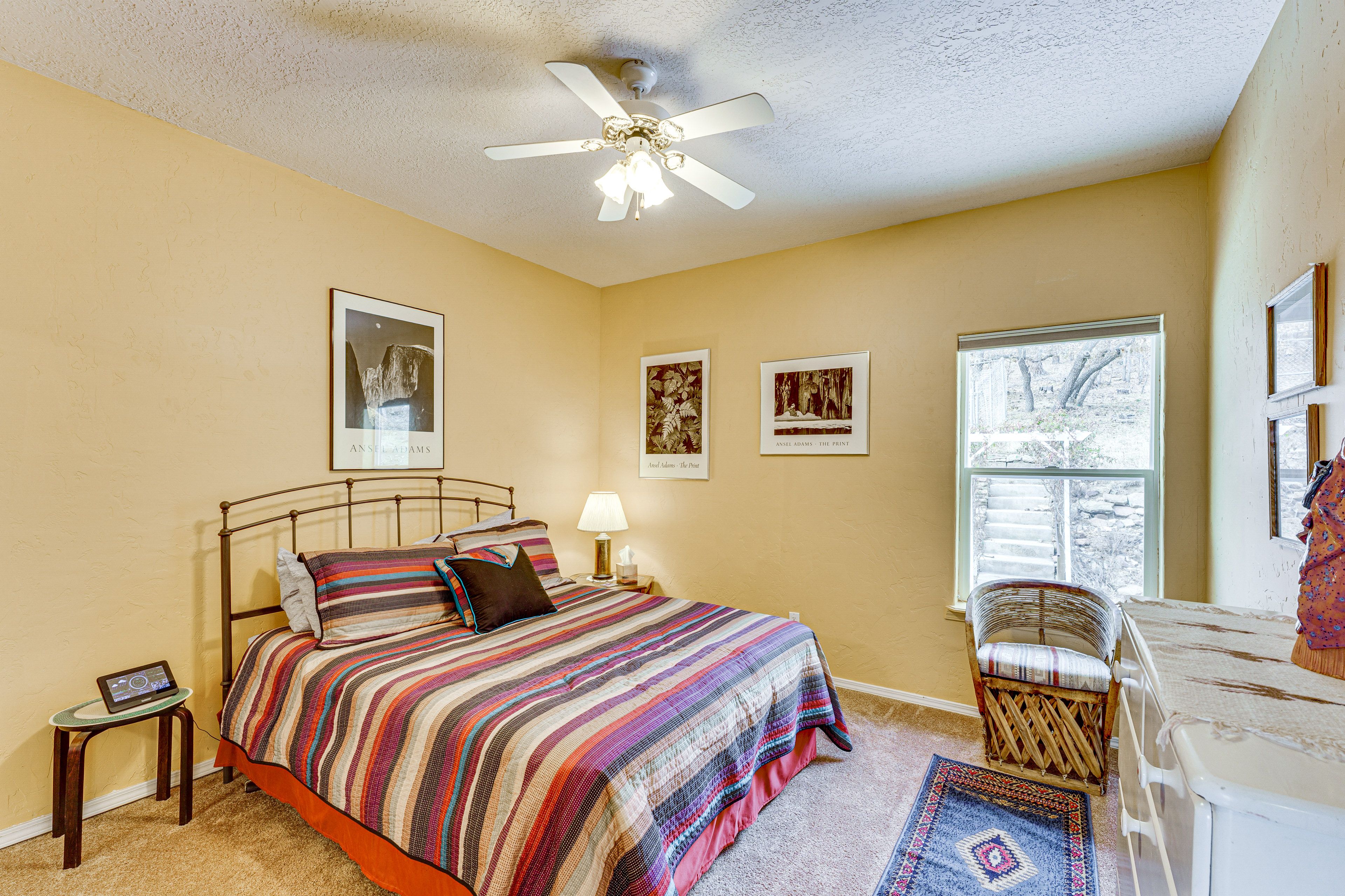 Bedroom 3 | Queen Bed