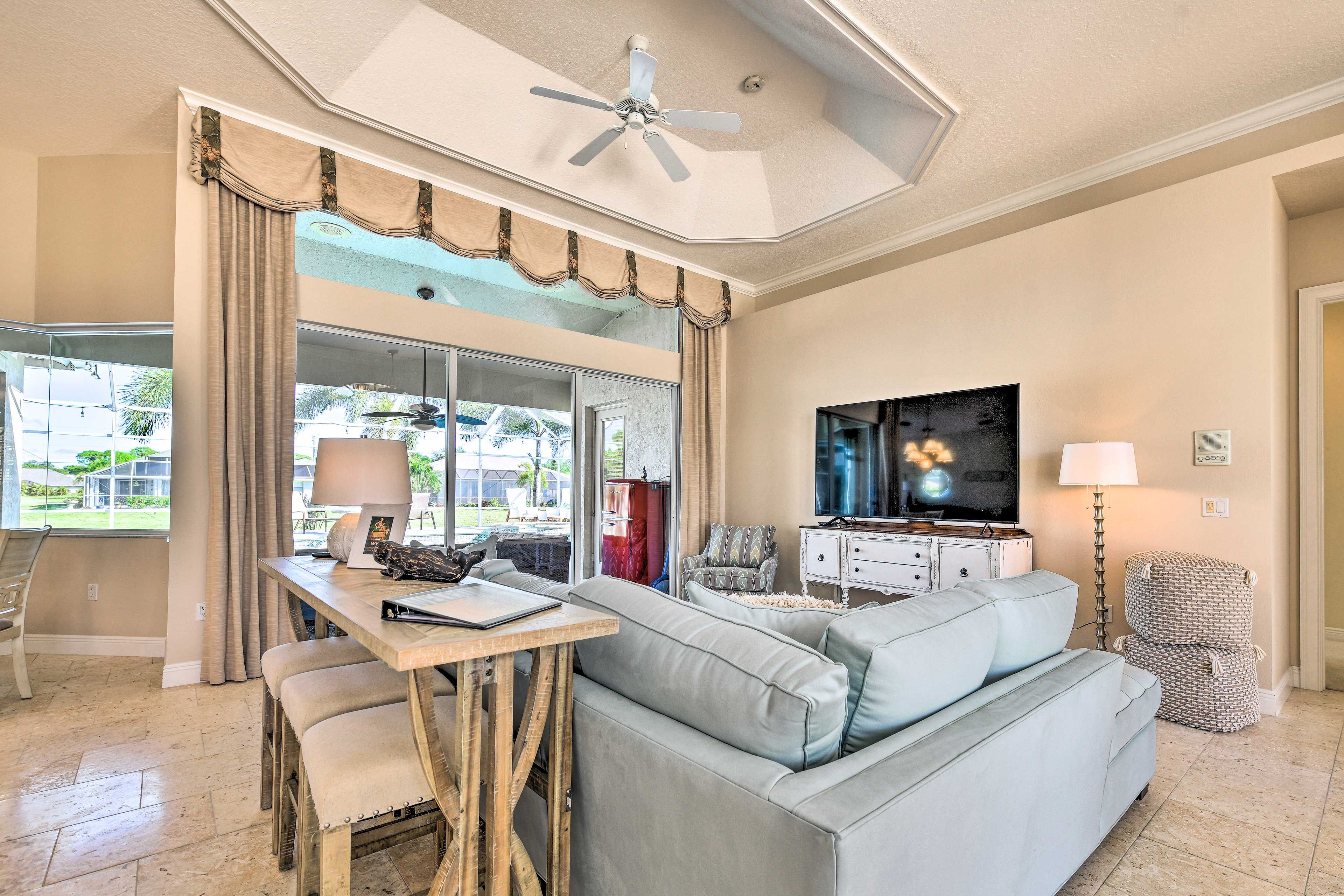 Living Room | Smart TV