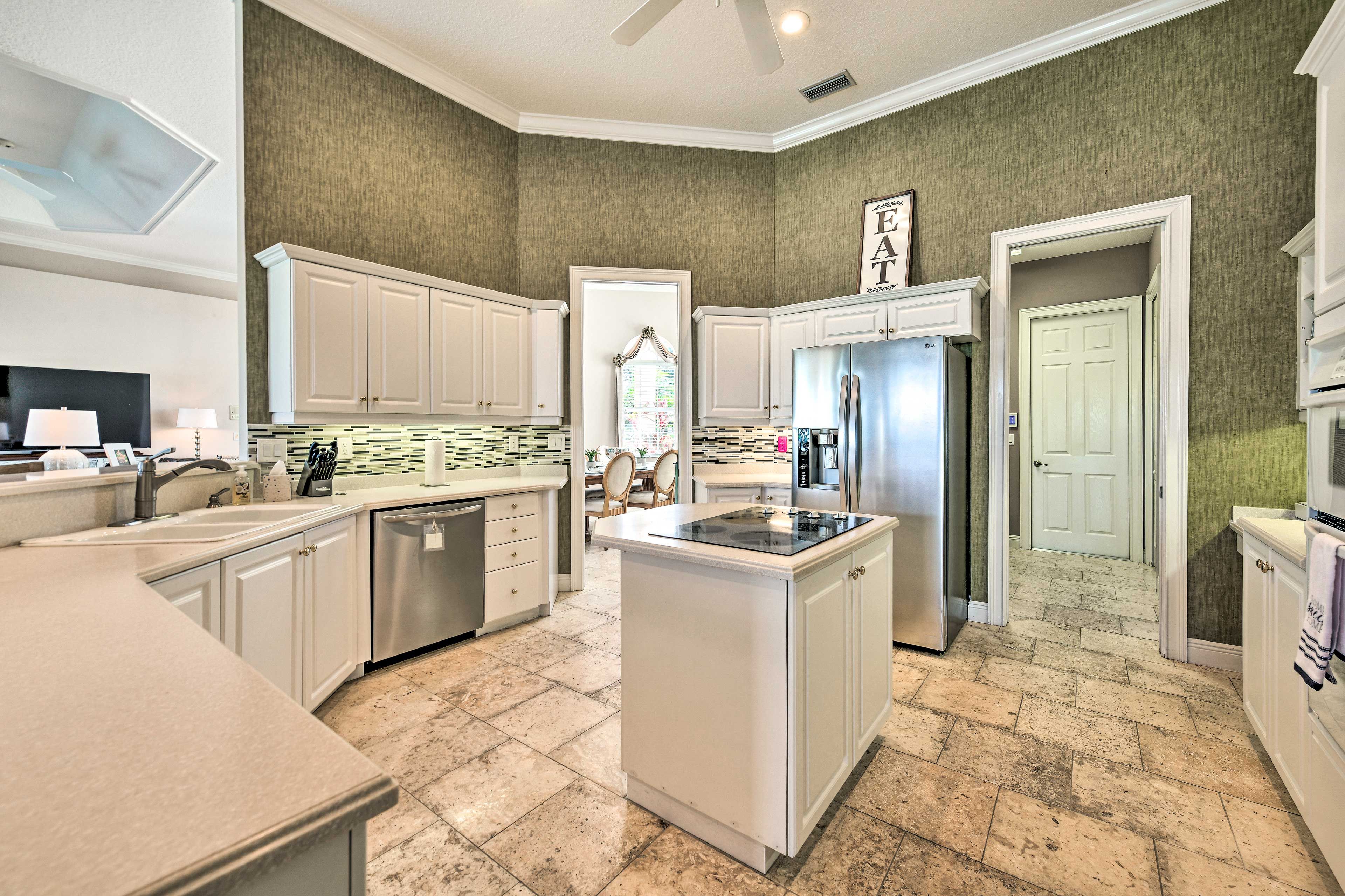 Kitchen | Fully Equipped