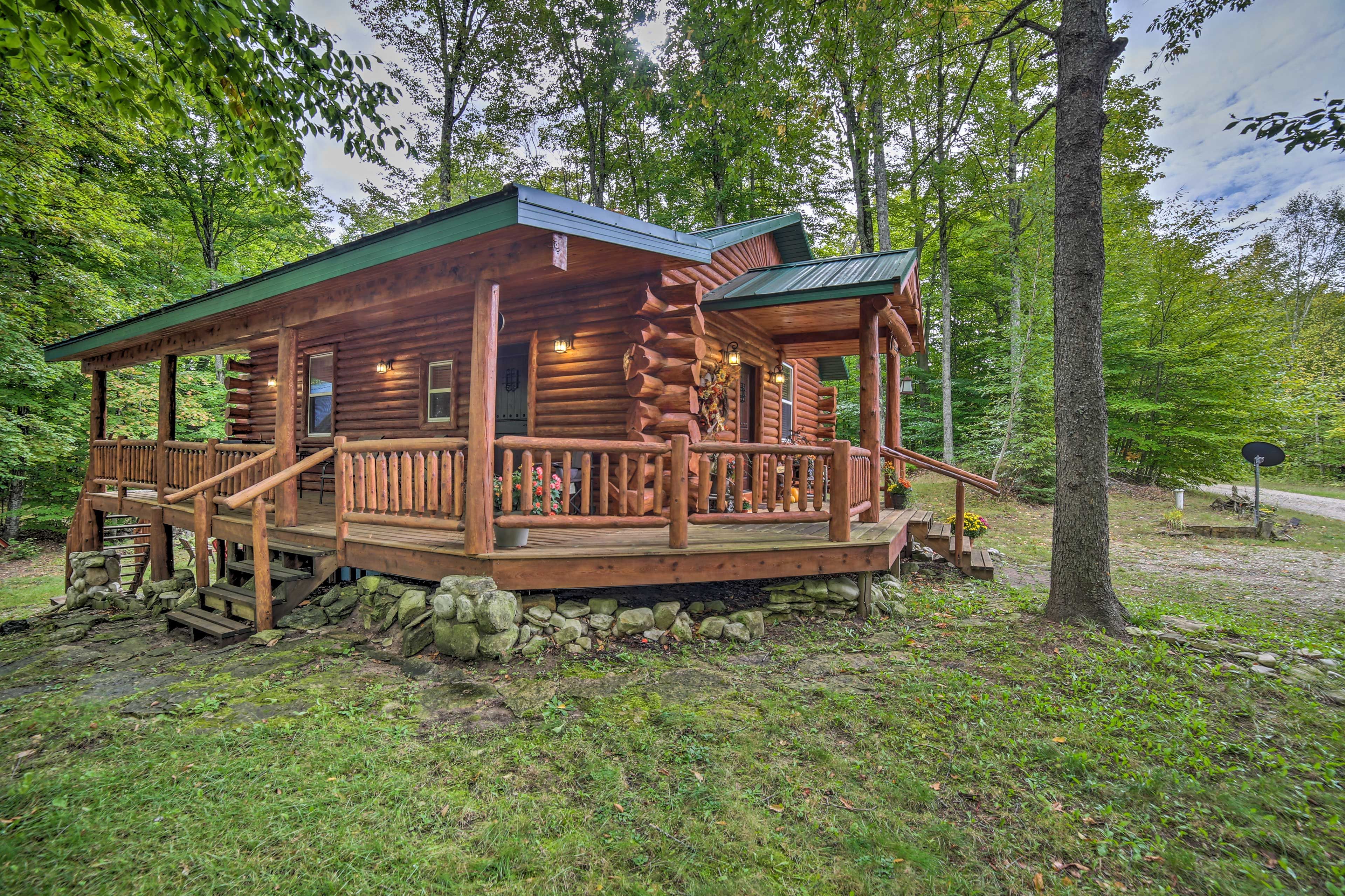 Manistique Vacation Rental | 2BR | 1BA | 760 Sq Ft | 4 Steps to Access