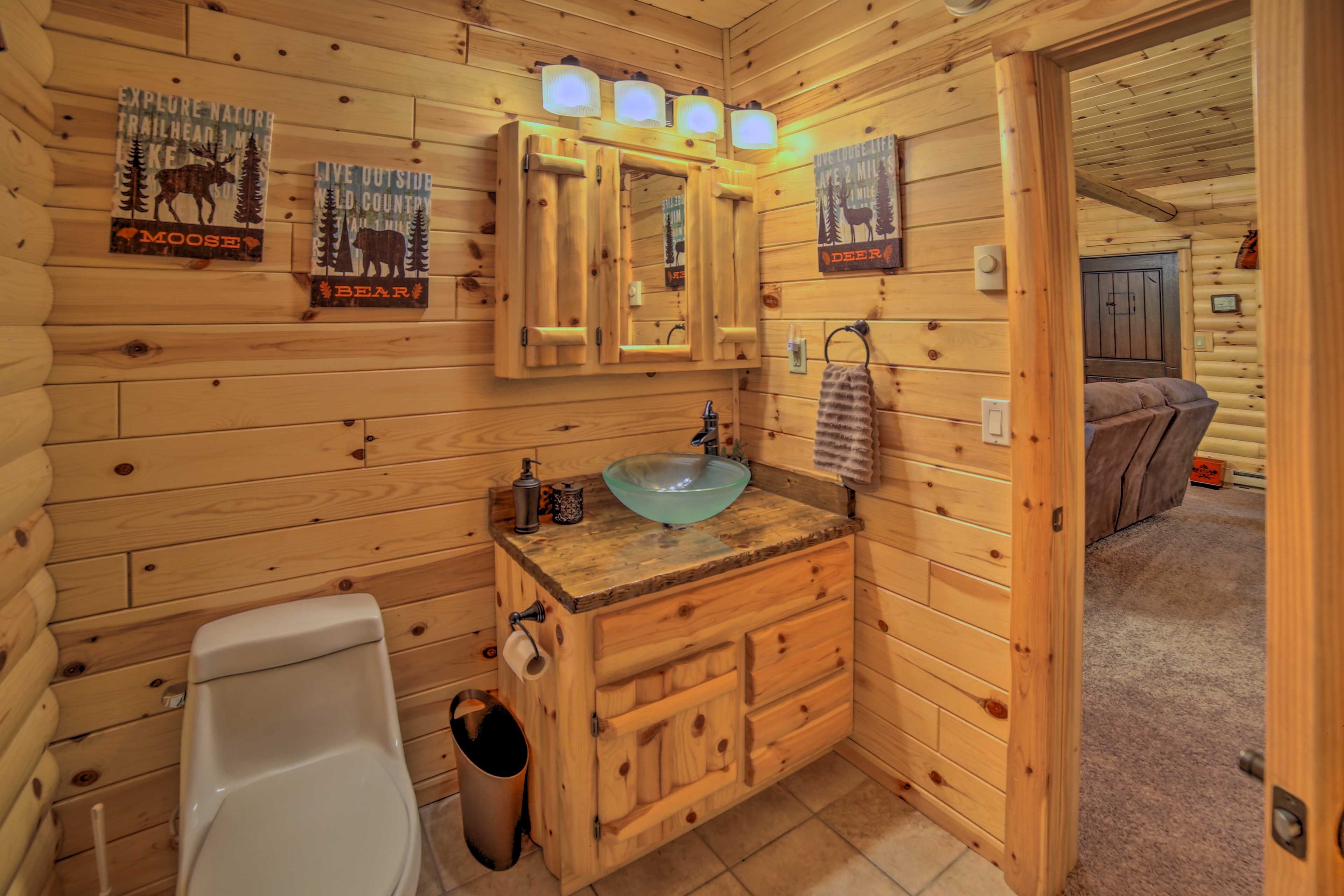 Bathroom | Towels Provided | Complimentary Toiletries | Hair Dryer