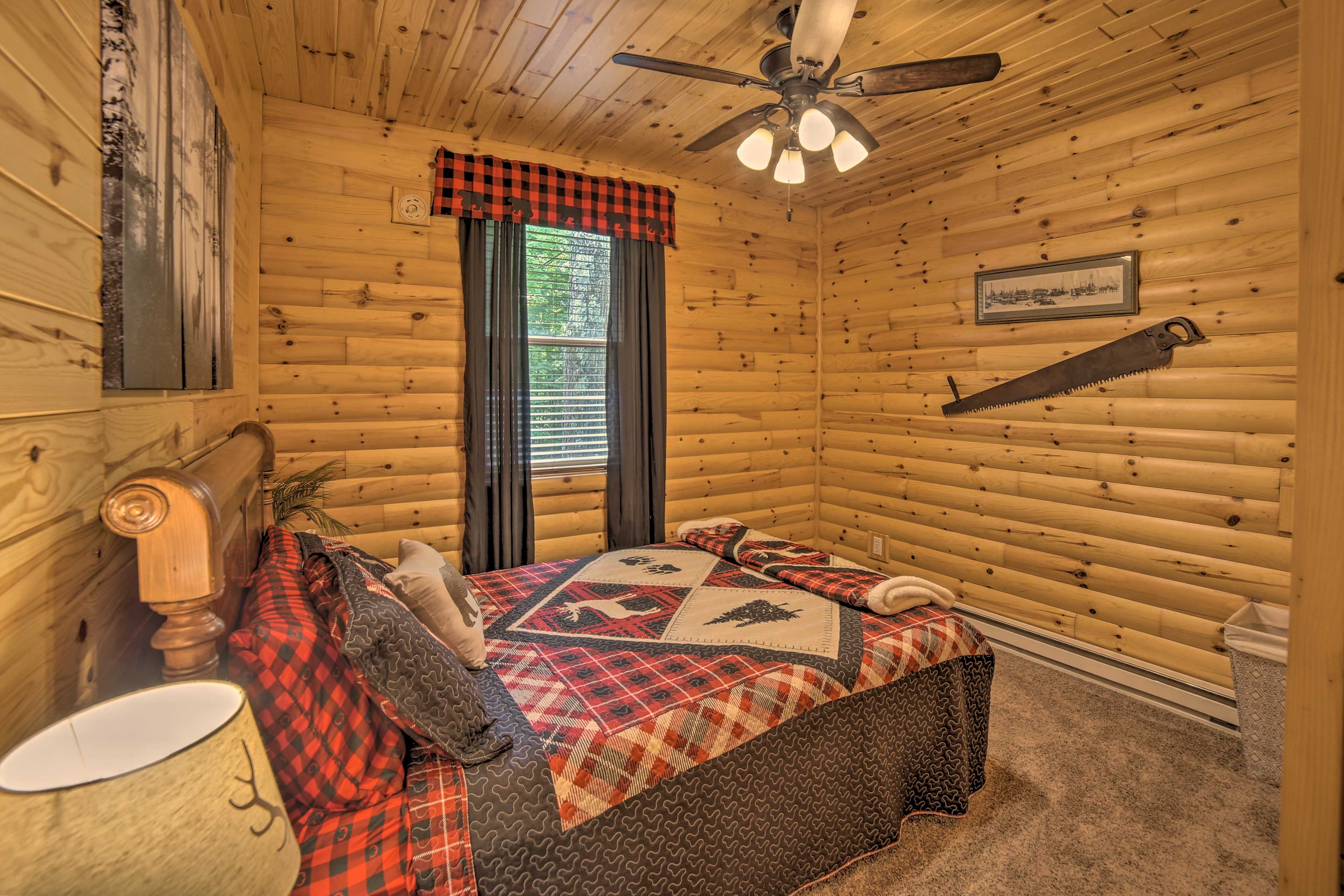 Bedroom 2 | Queen Bed