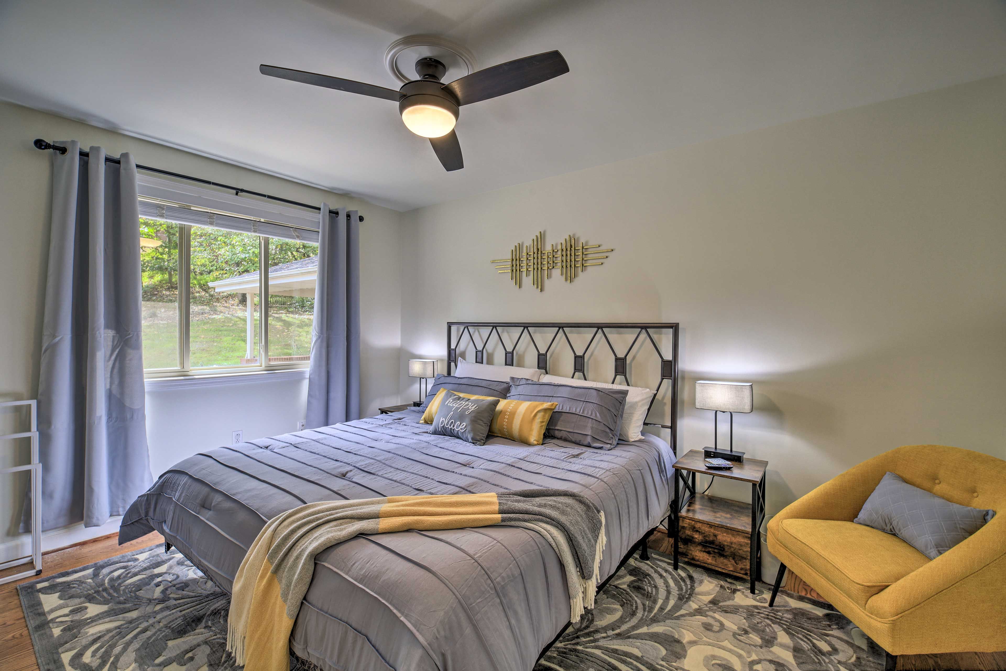 Bedroom 1 | King Bed | Main Level