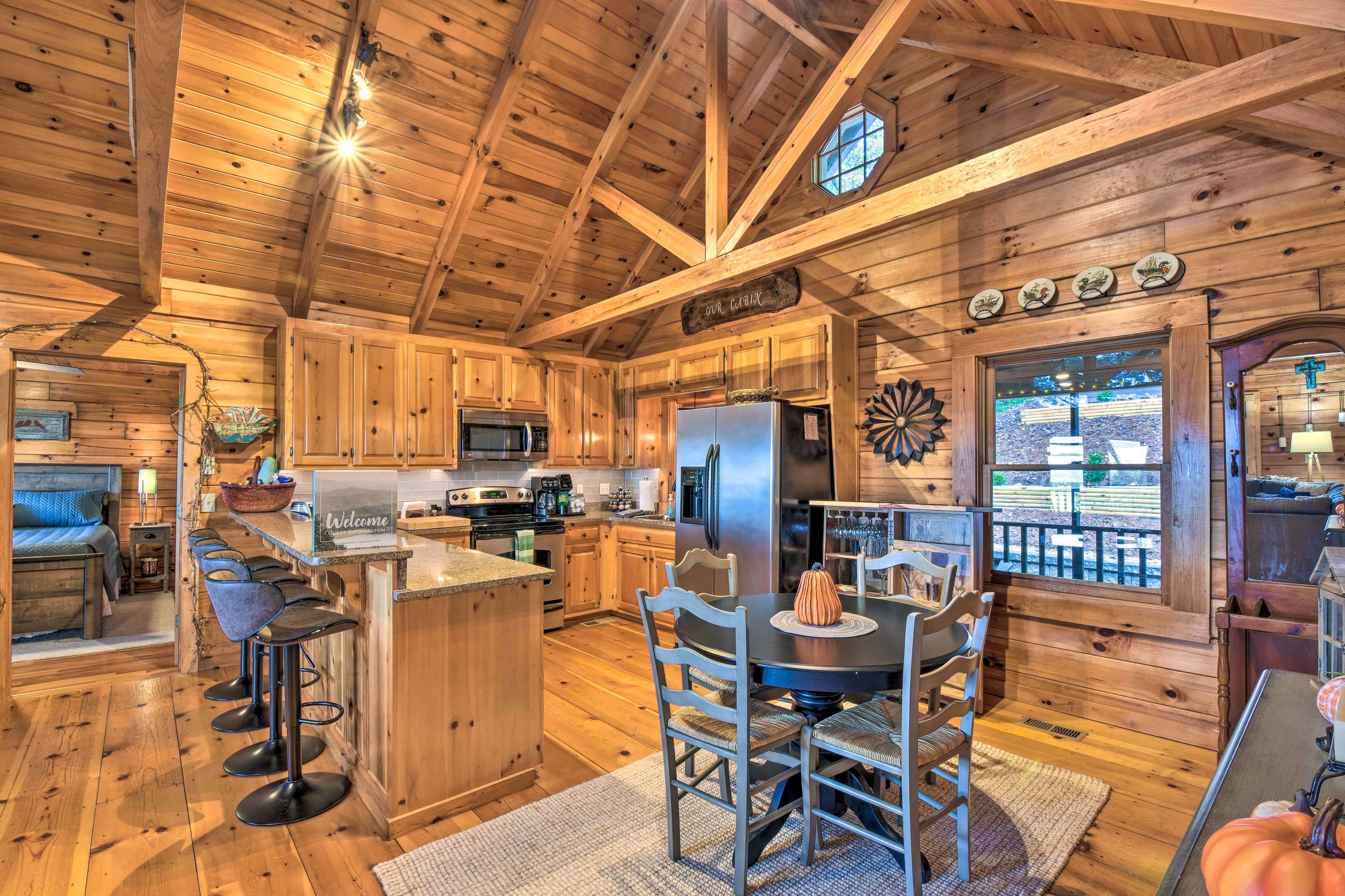 Main Living Space | Breakfast Table