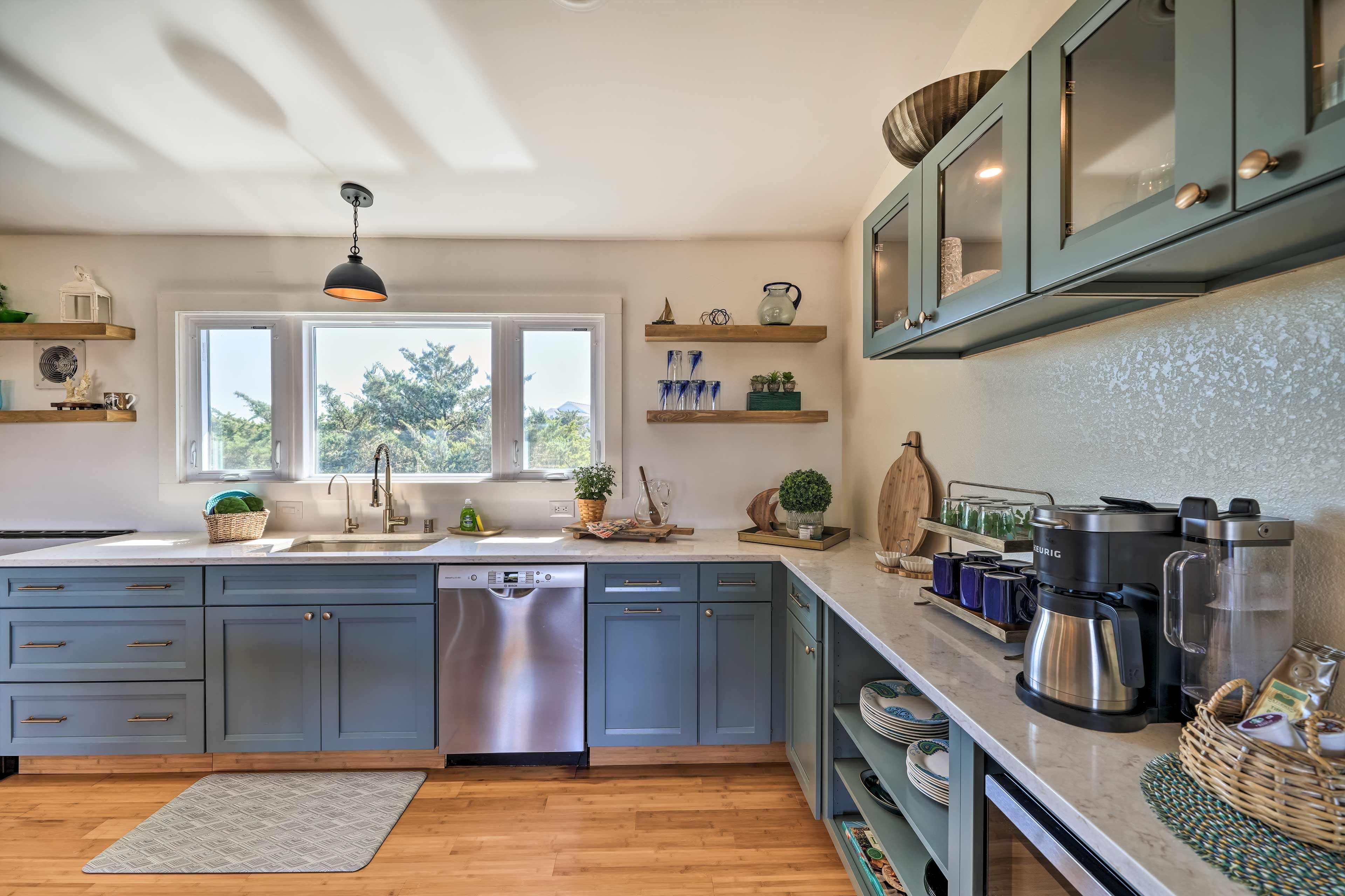 Kitchen | Cooking Basics | Ice Maker | Complimentary Spices