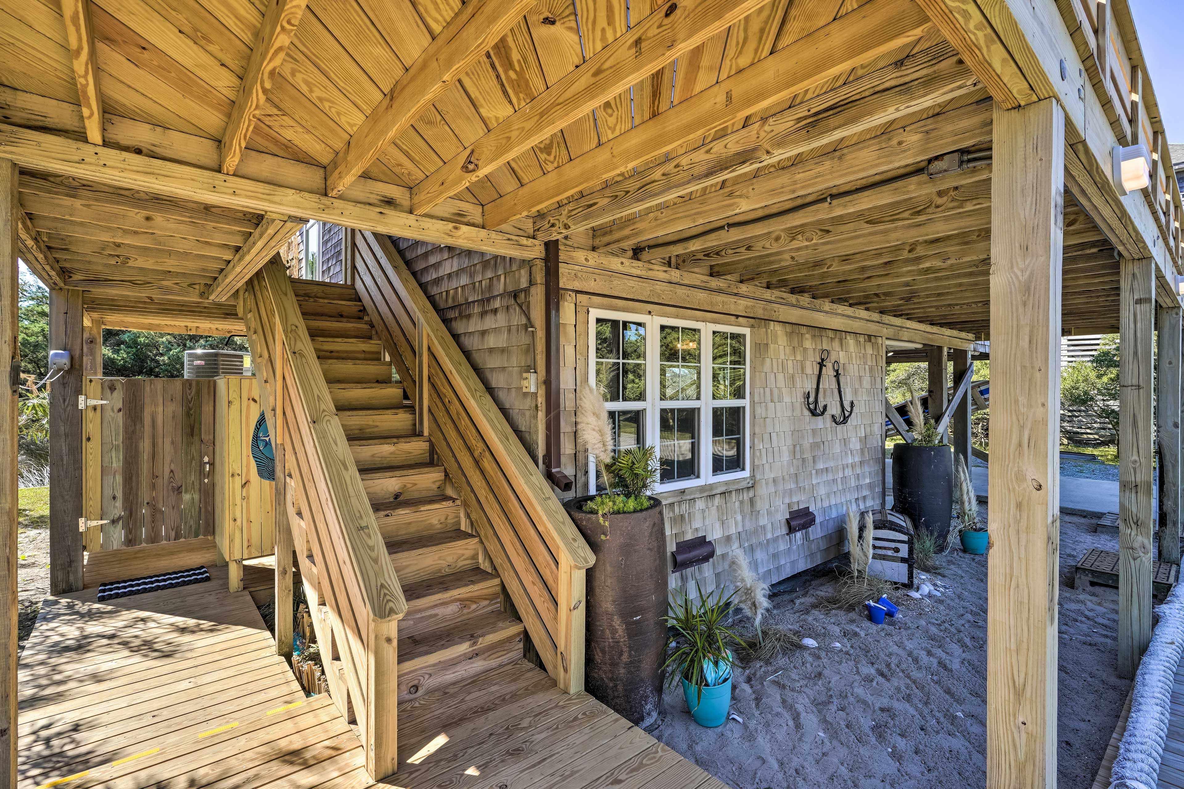 Private Patio | 2 Paddle Boards | Boogie Boards | Outdoor Shower