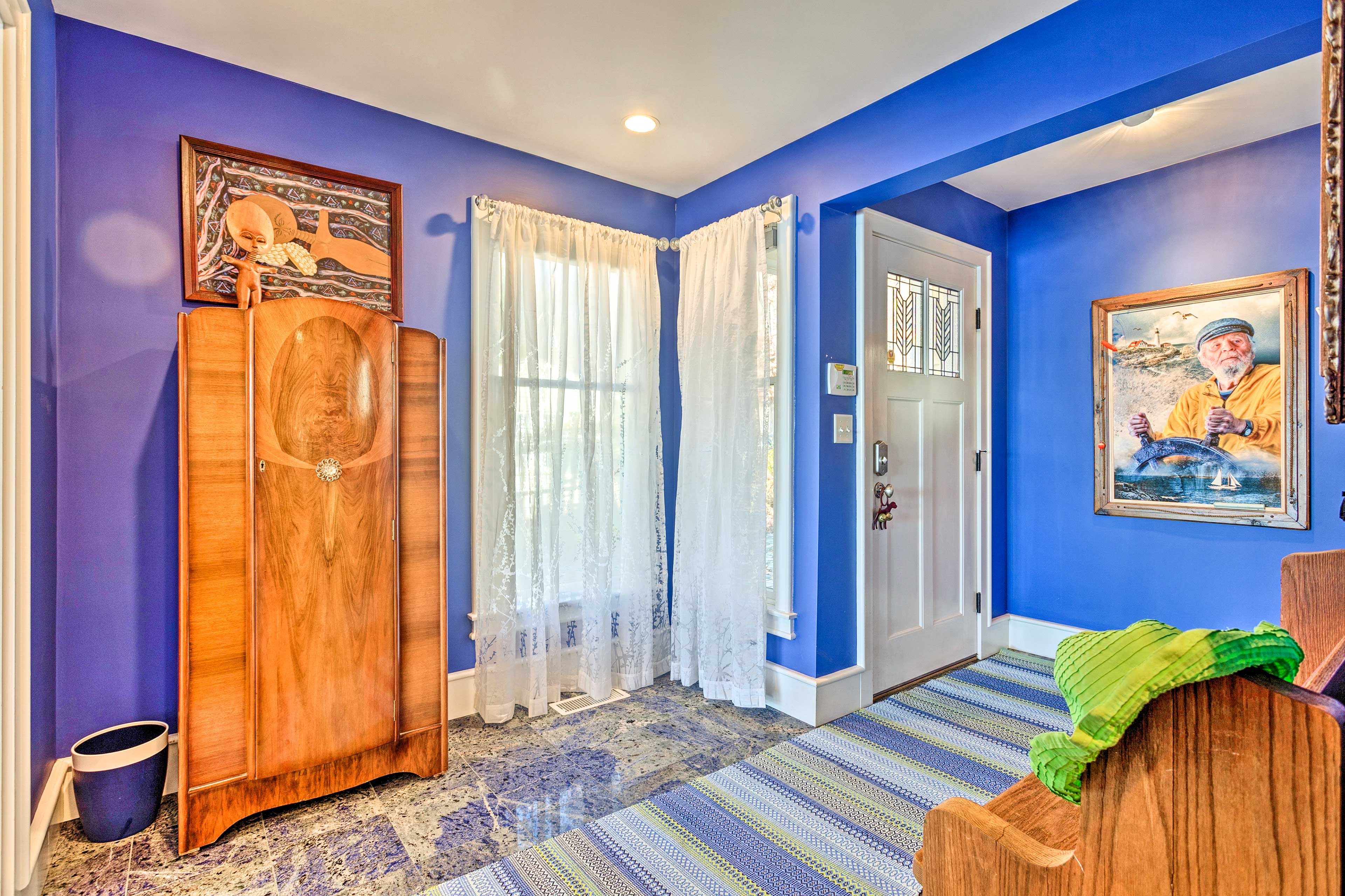Entry | 1st Floor | Central Heating & A/C | Electric Heating
