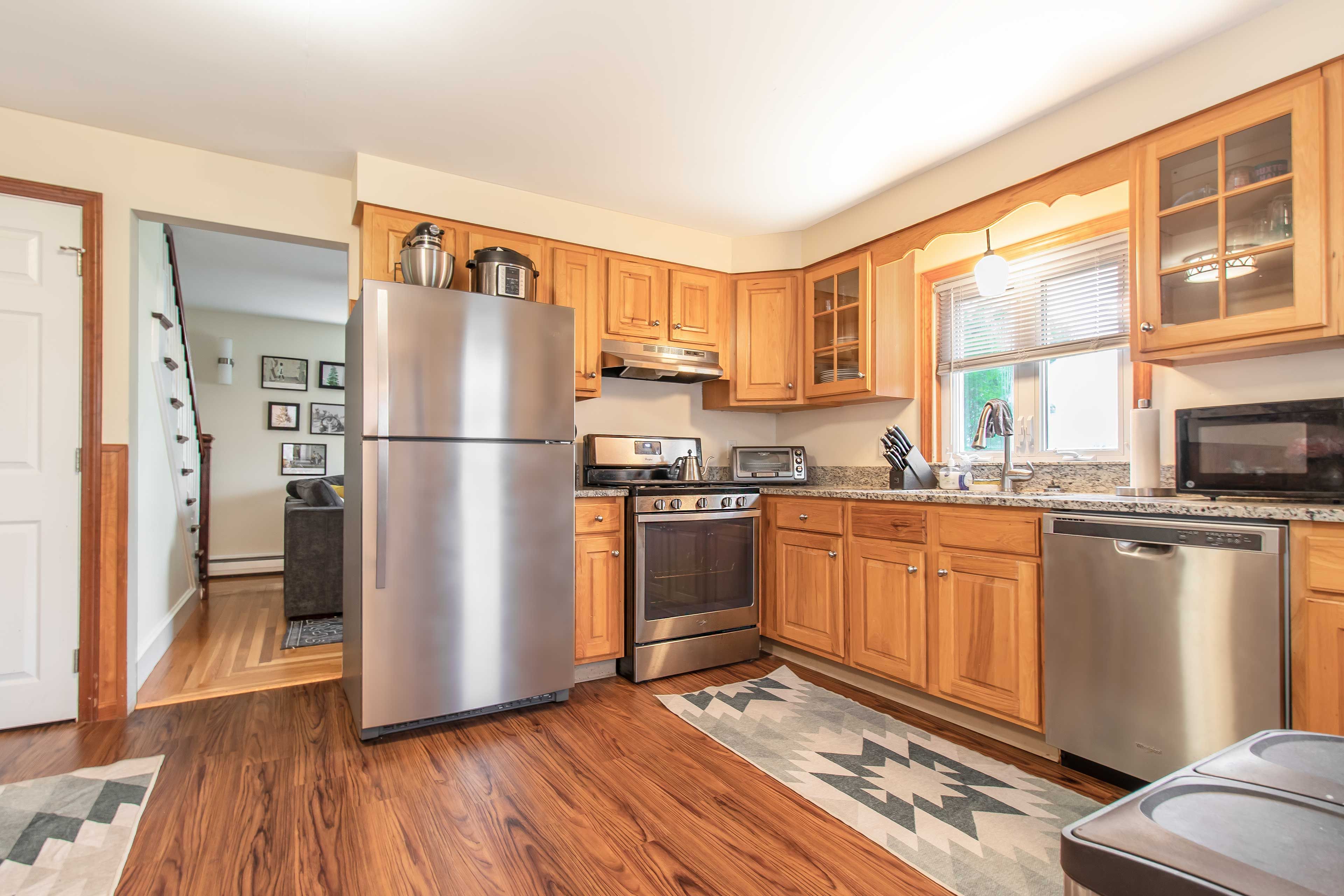 Fully Equipped Kitchen | Dining Area | Dishware & Flatware | Cooking Basics
