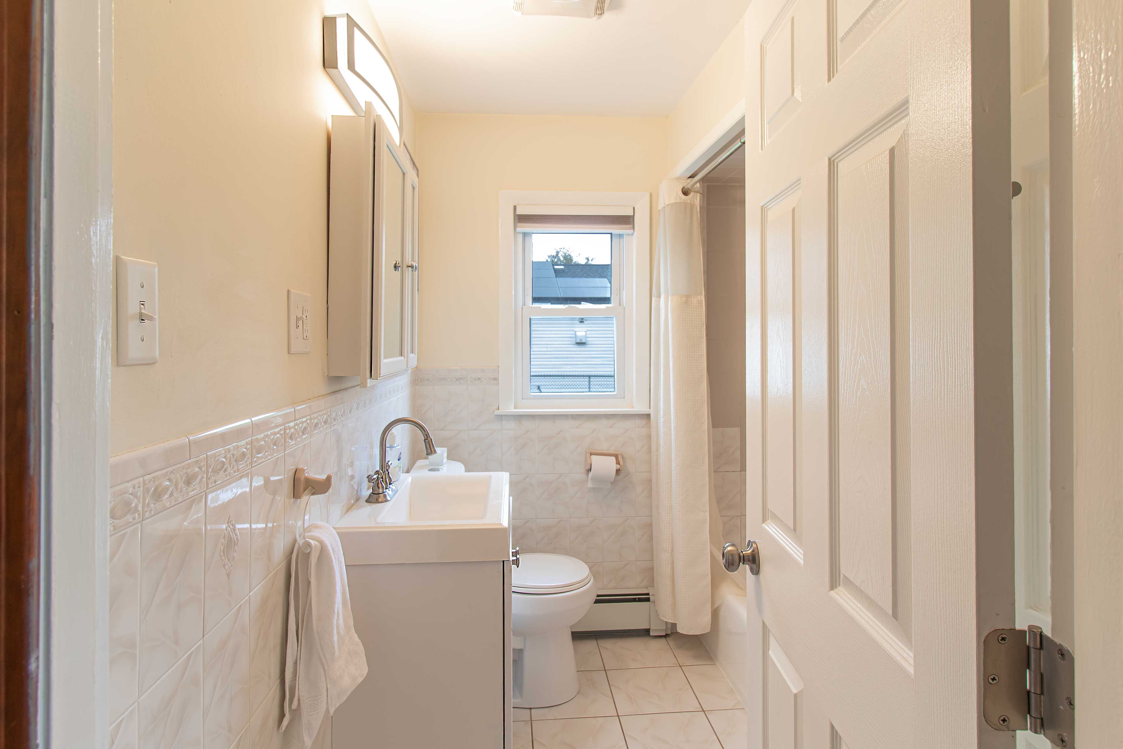 Full Bathroom