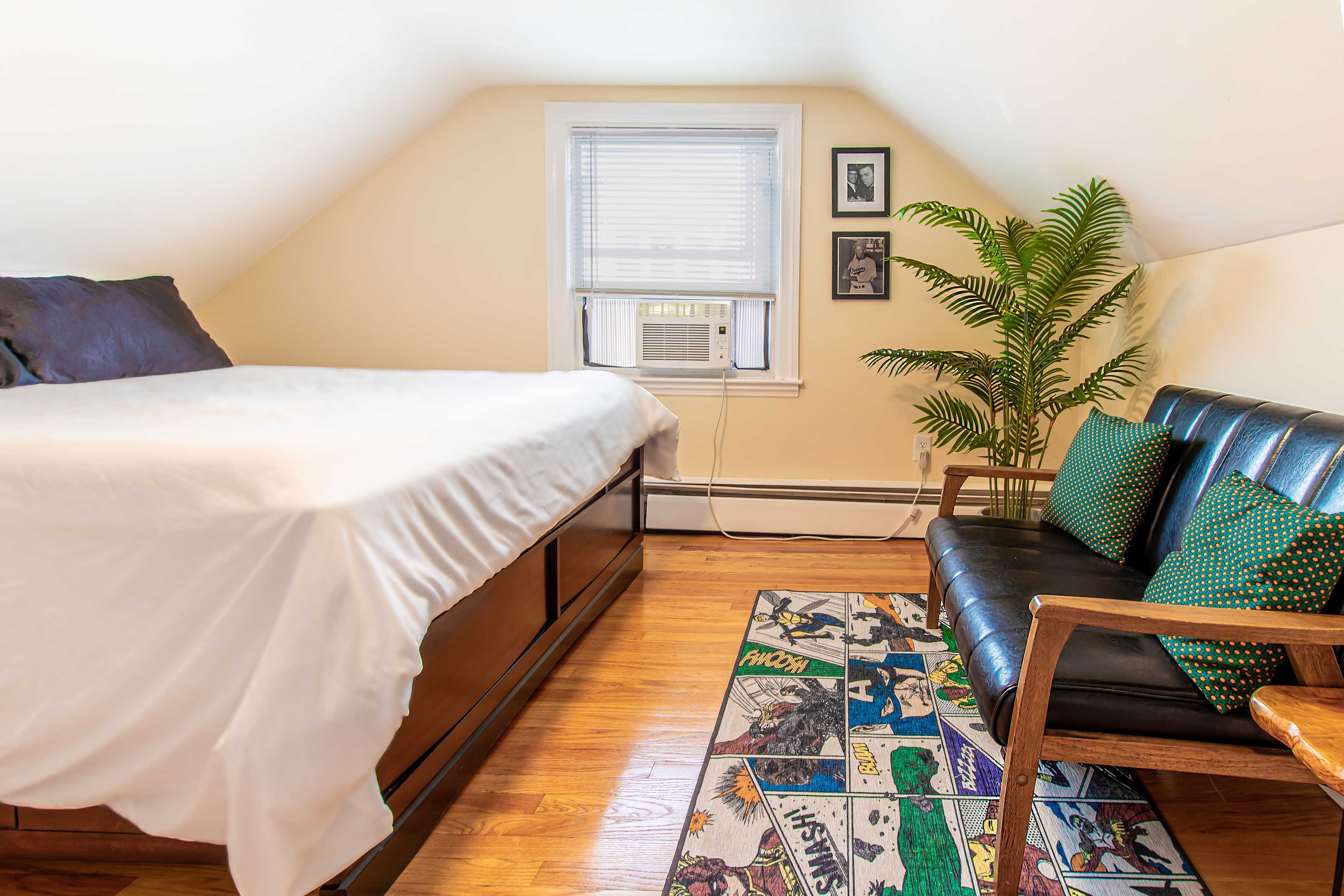 Bedroom 2 | Queen Bed | 2nd Floor
