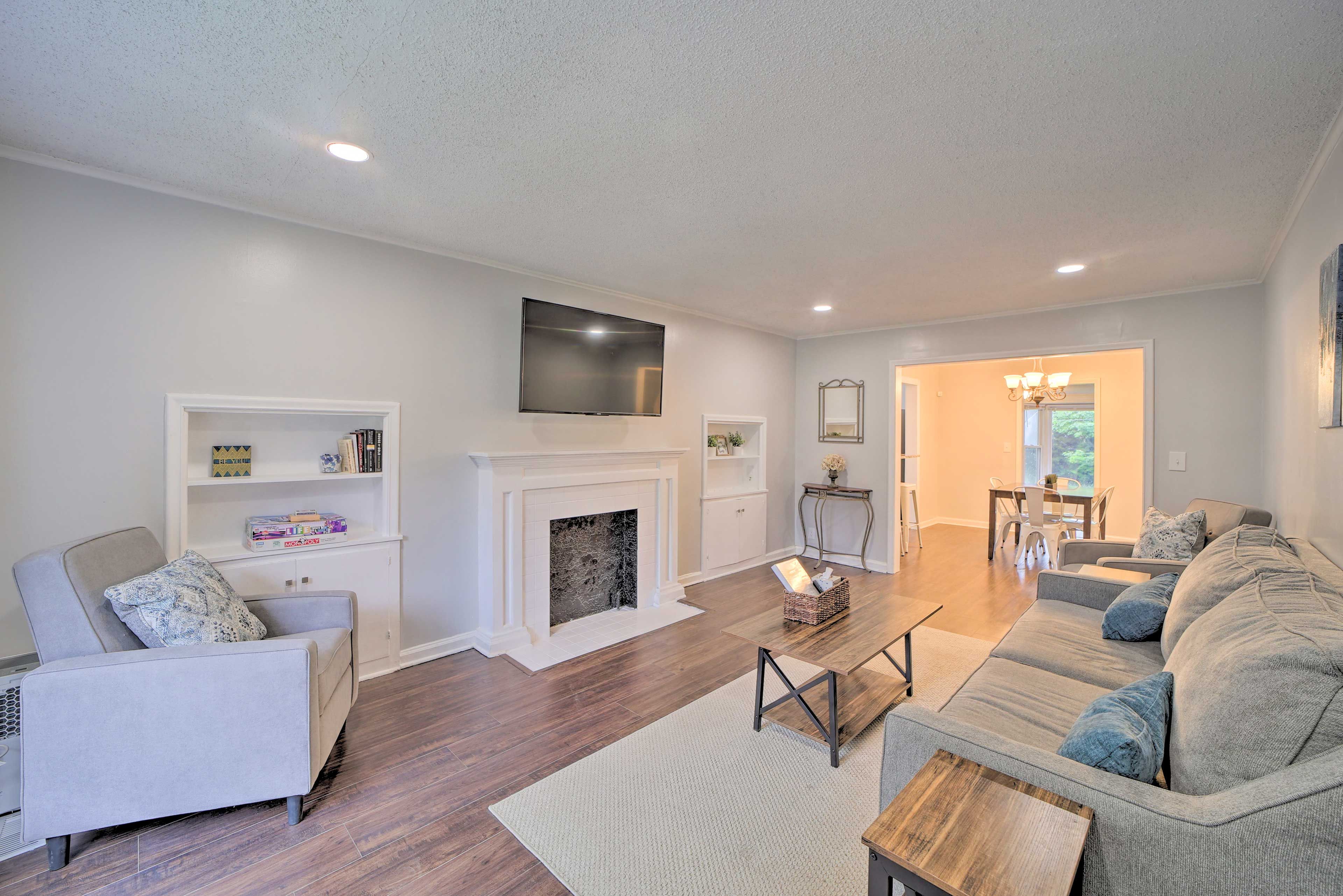 Living Room | Single-Story House | Pet Friendly w/ Fee