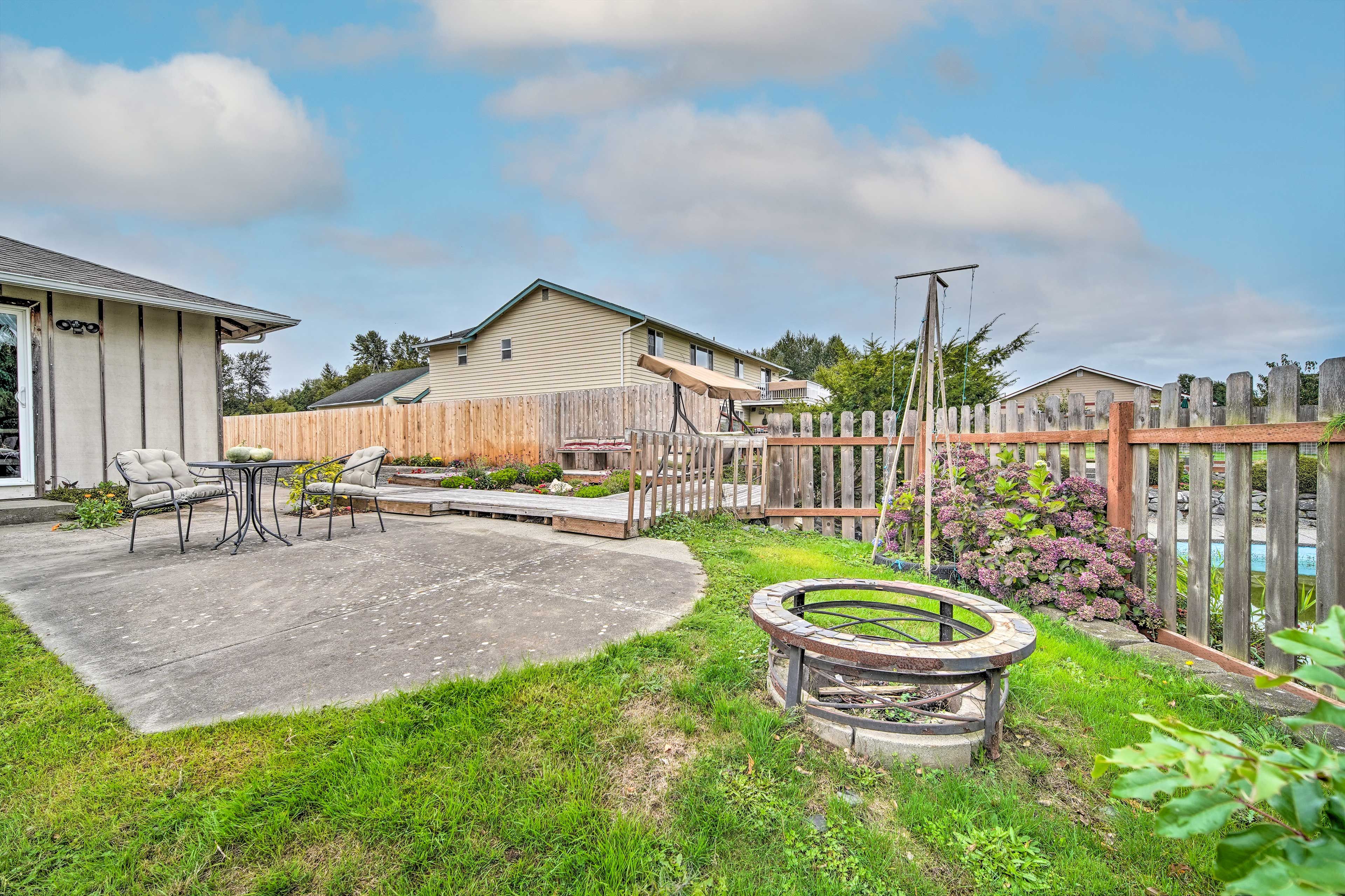 Backyard | Fire Pit