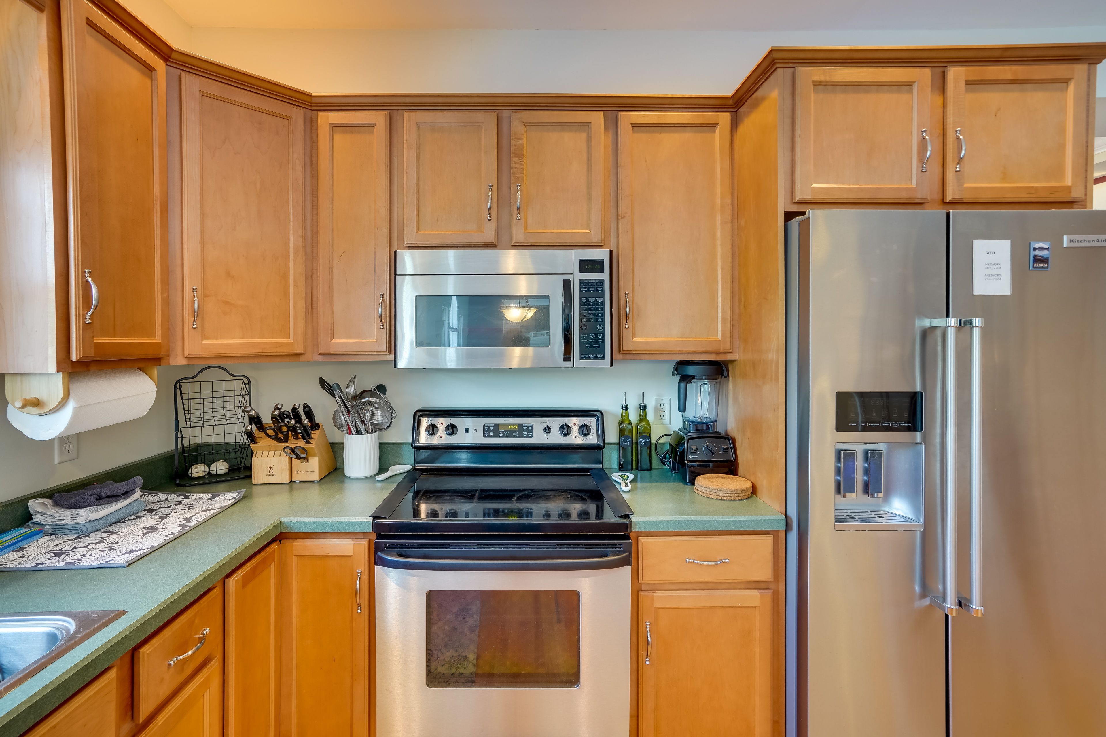 Fully Equipped Kitchen | Knife Set