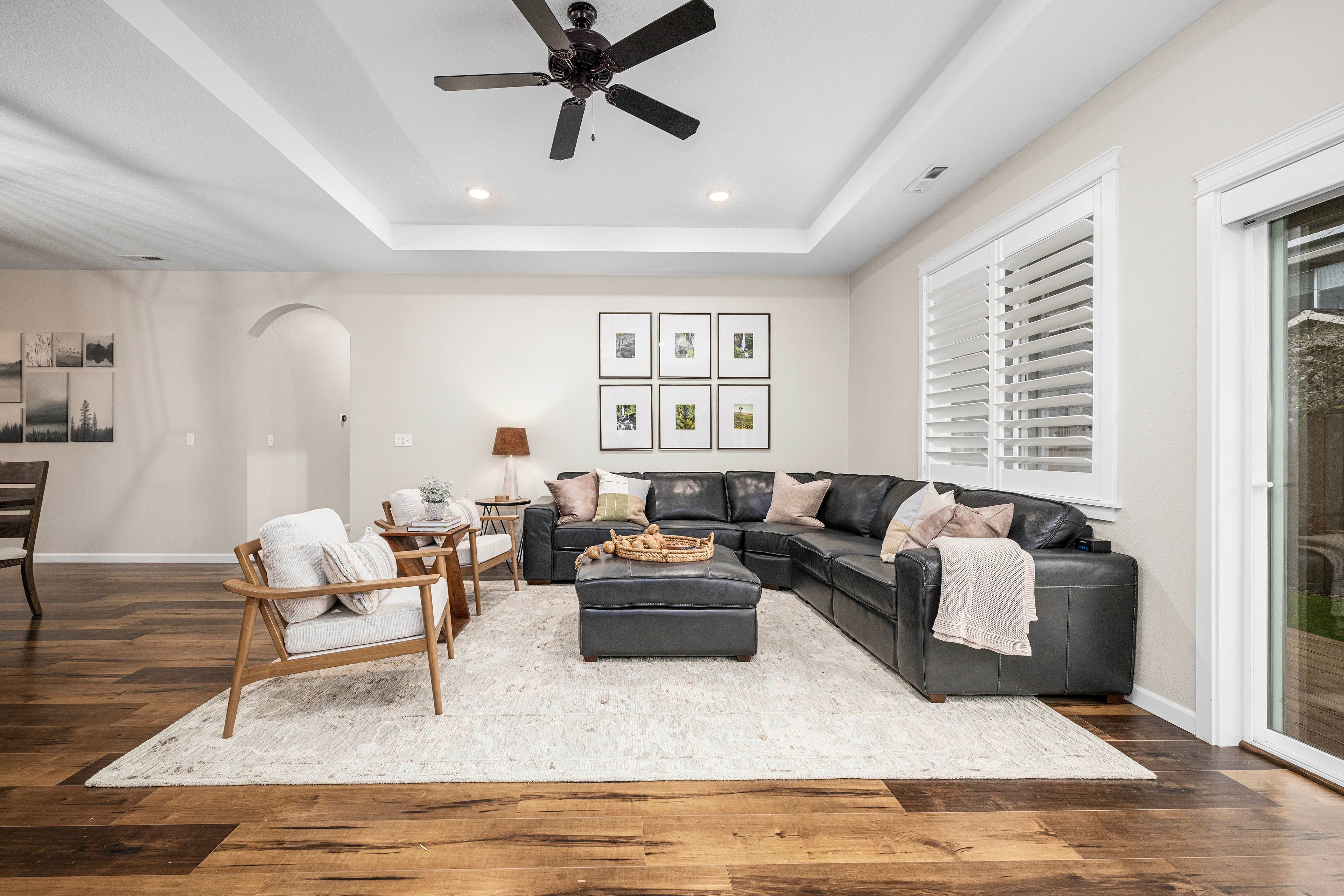 Living Room | Free WiFi | Smart TV