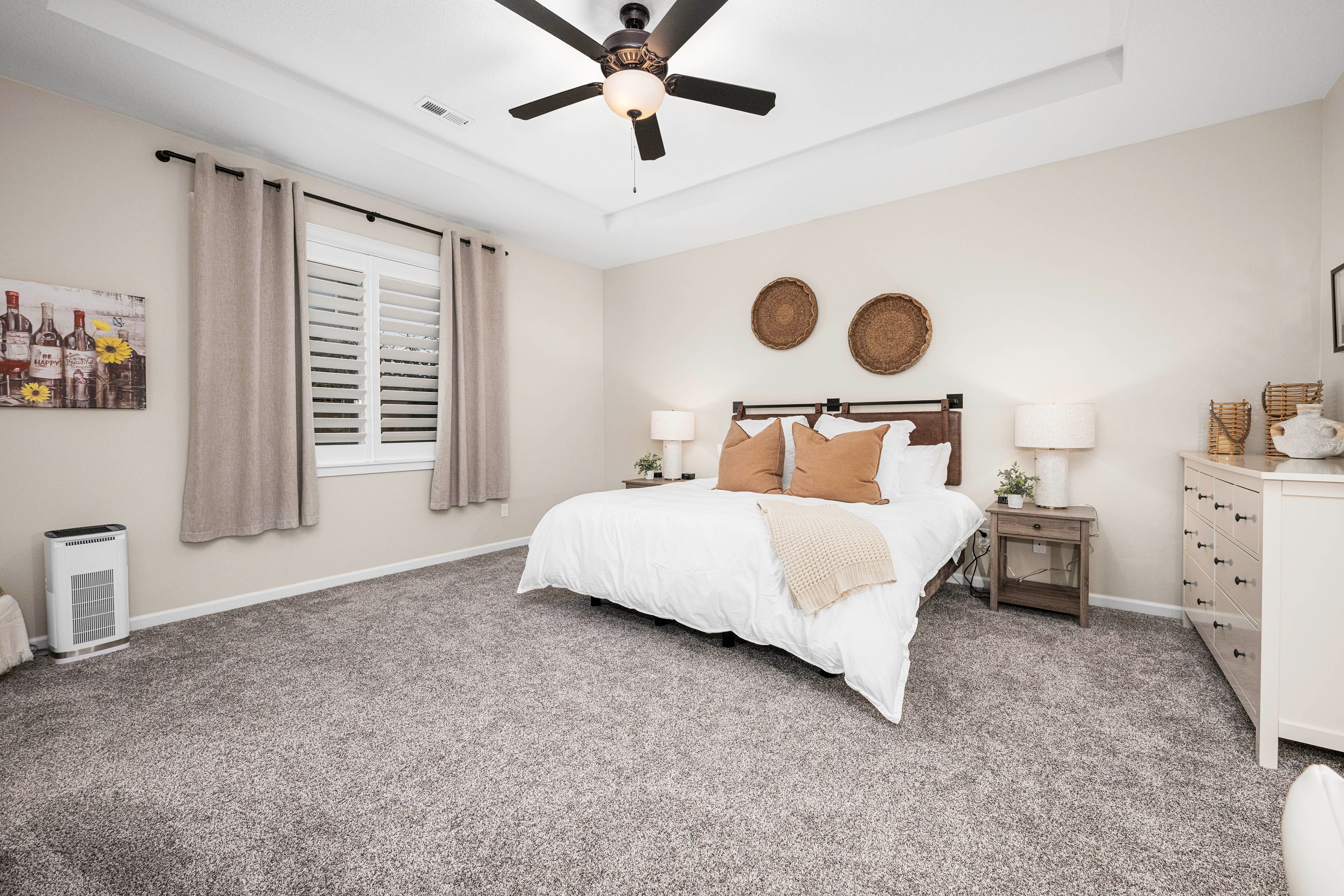 Bedroom 1 | King Bed