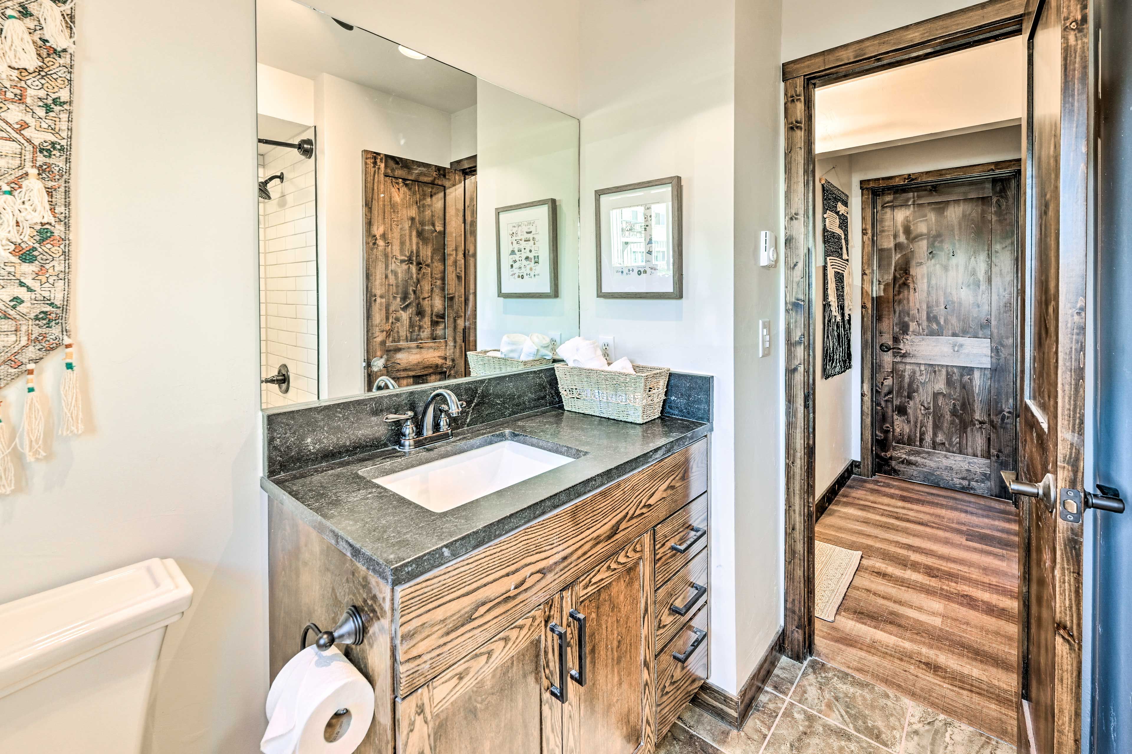 Full Bathroom