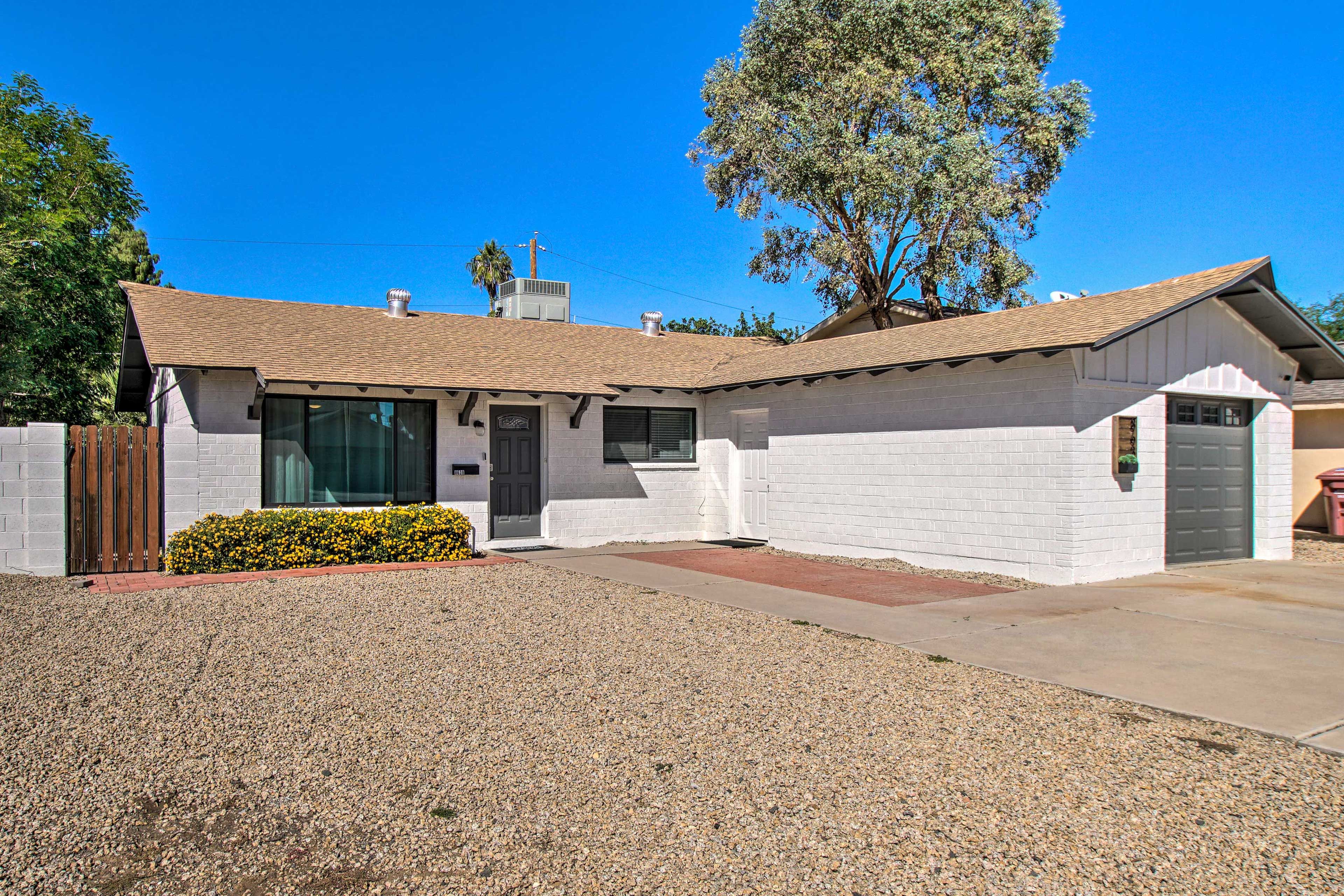 Home Exterior | Driveway Parking (2 Vehicles) | Free Street Parking