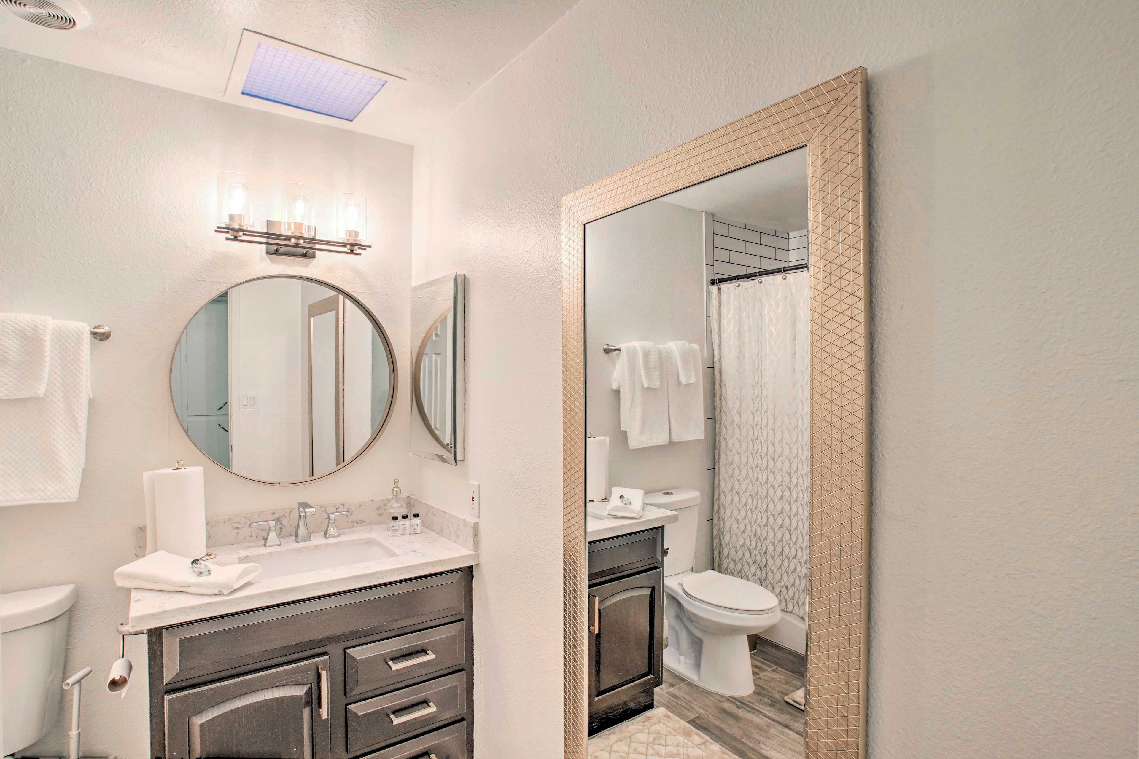 Bathroom | Hair Dryers | Towels Provided