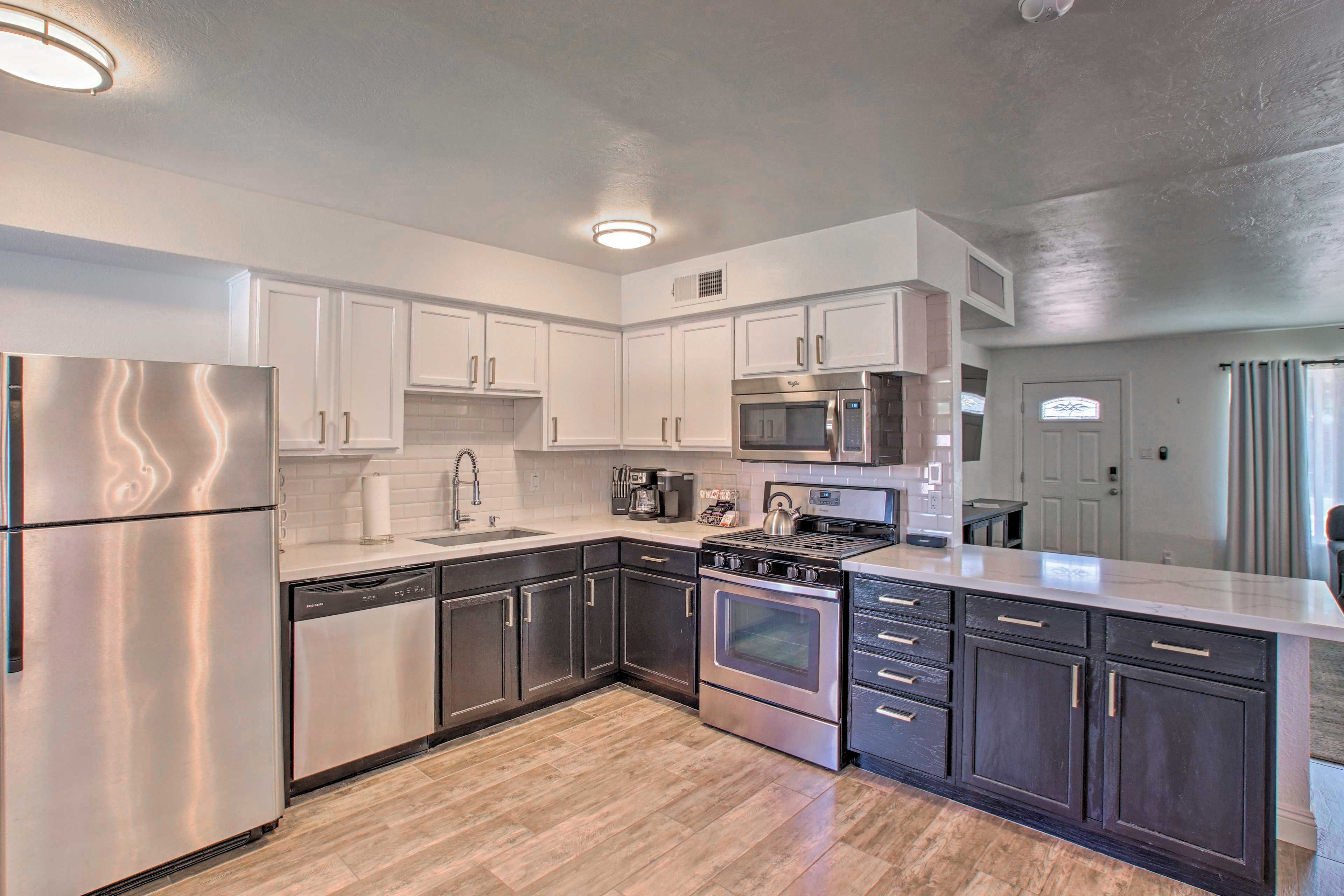 Kitchen | Drip & Keurig Coffee Makers (Complimentary Coffee & Tea Provided)