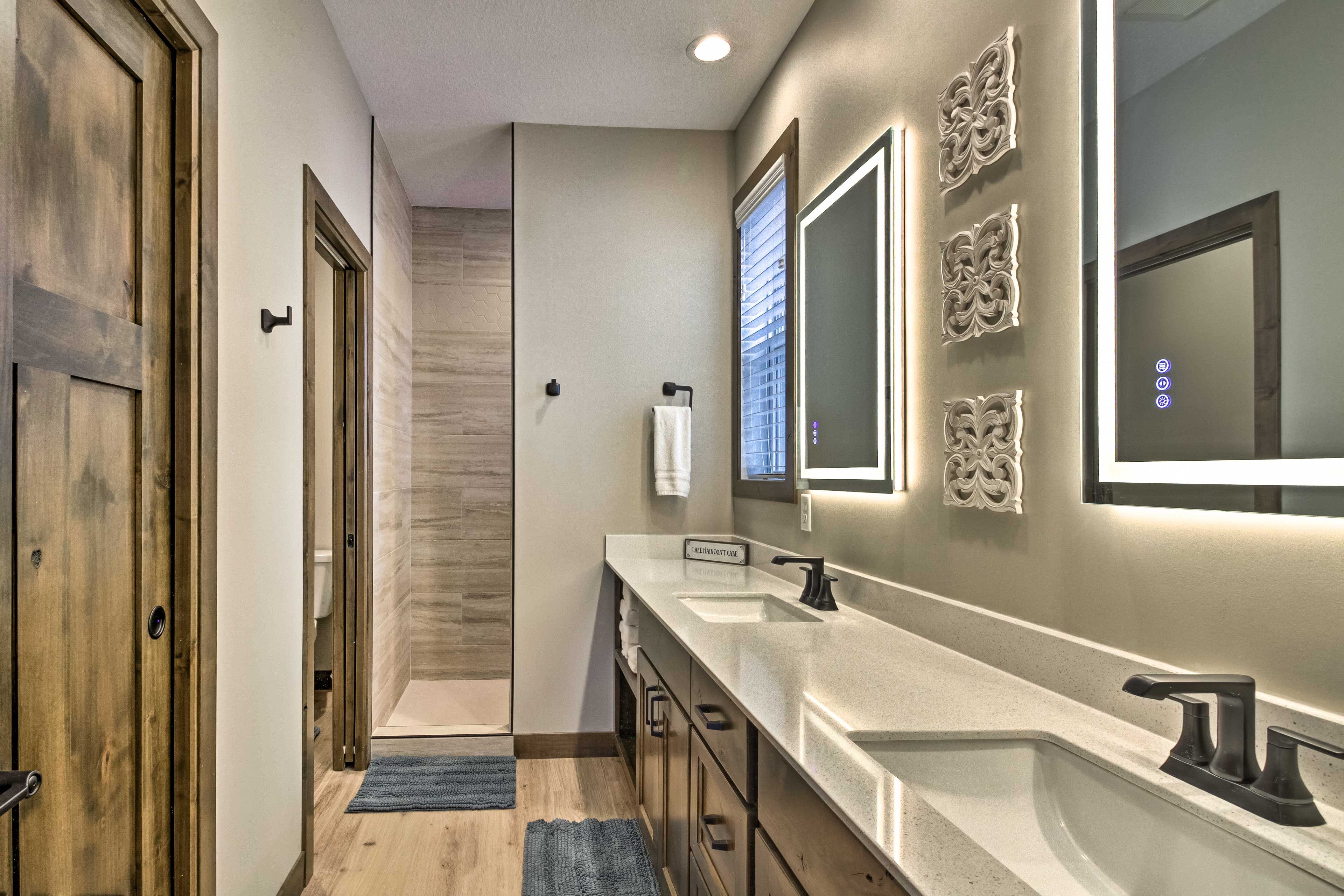 En-Suite Bathroom | Complimentary Toiletries | Hair Dryer
