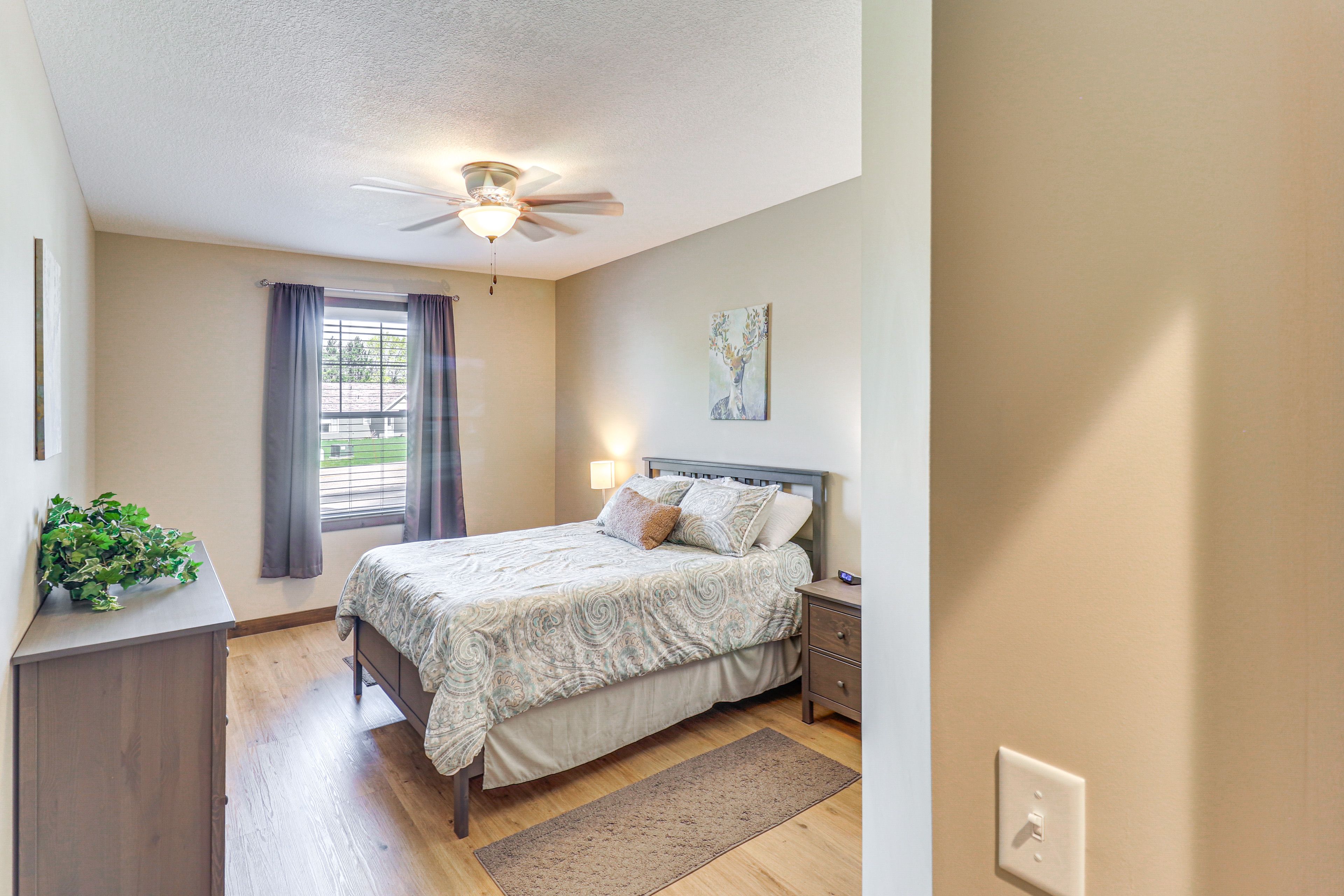 Bedroom 2 | Queen Bed | Main Level