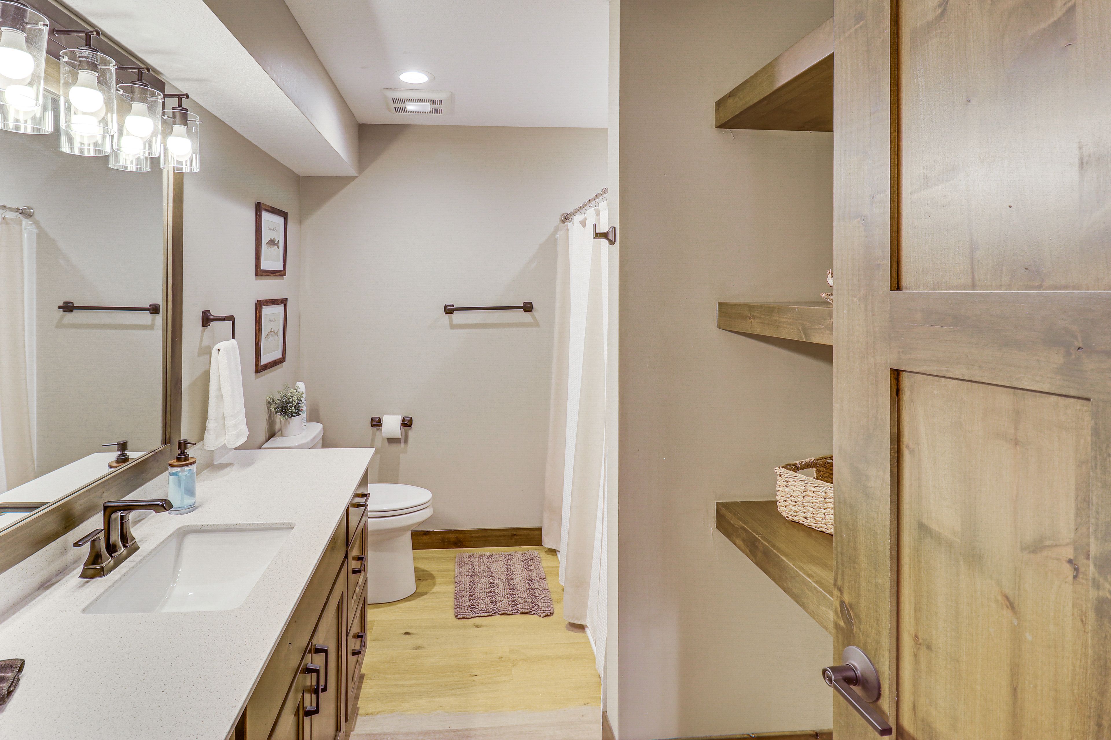 Full Bathroom | Lower Level