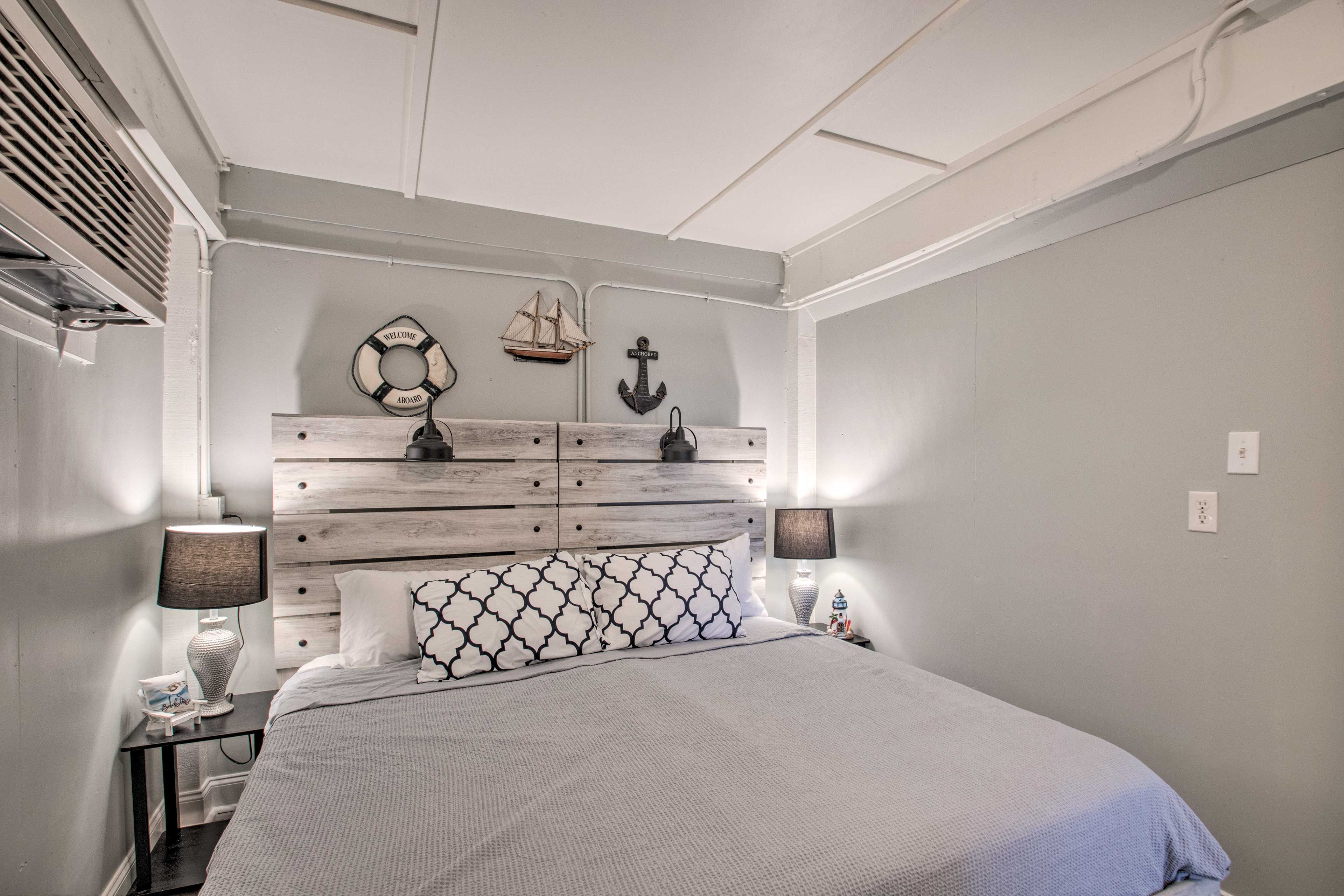 Studio | Linens Provided