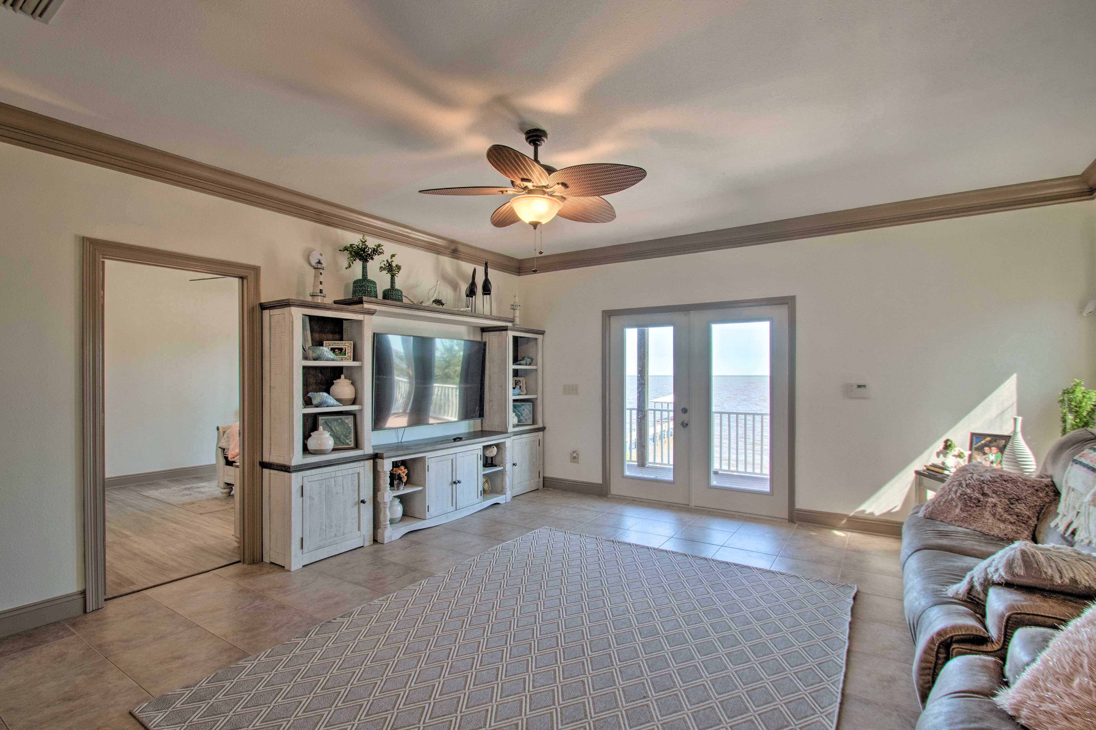 Living Room | Main Level | Free WiFi