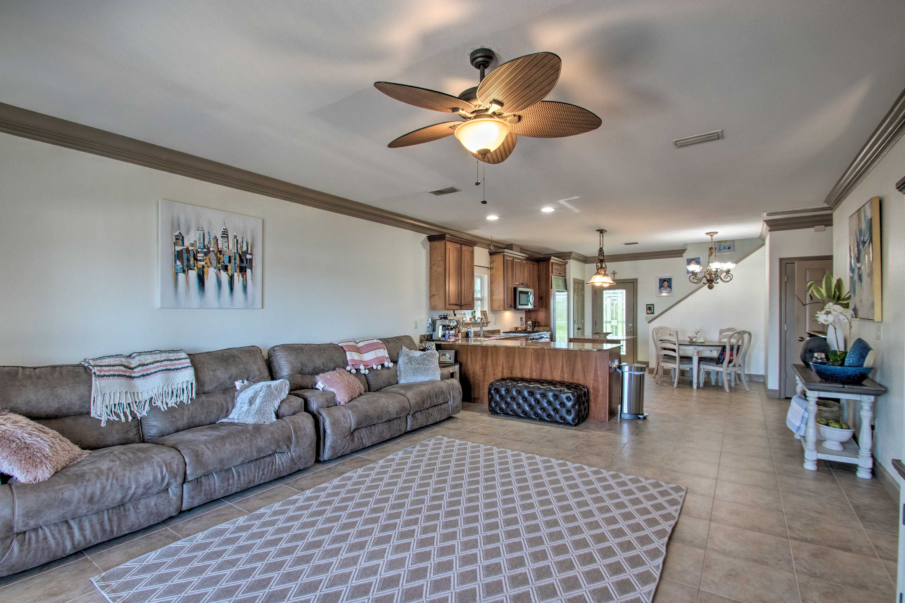 Living Room | Smart TV