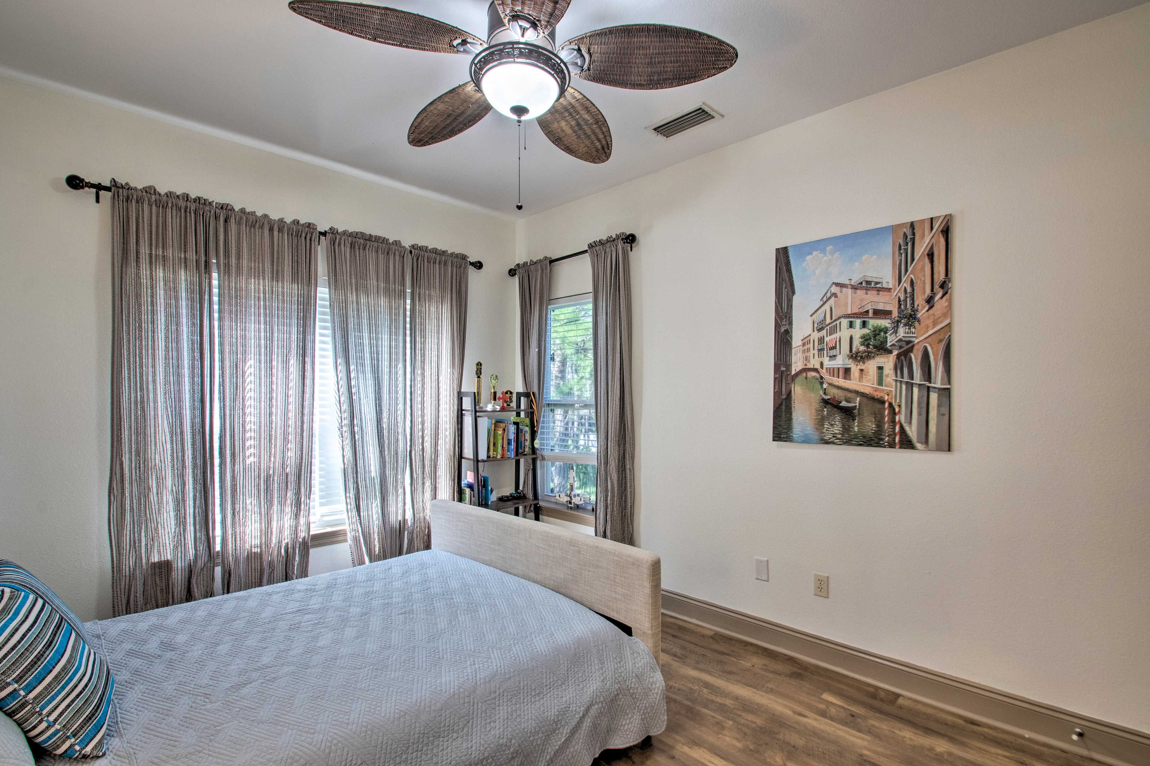 Bedroom 2 | Linens Provided