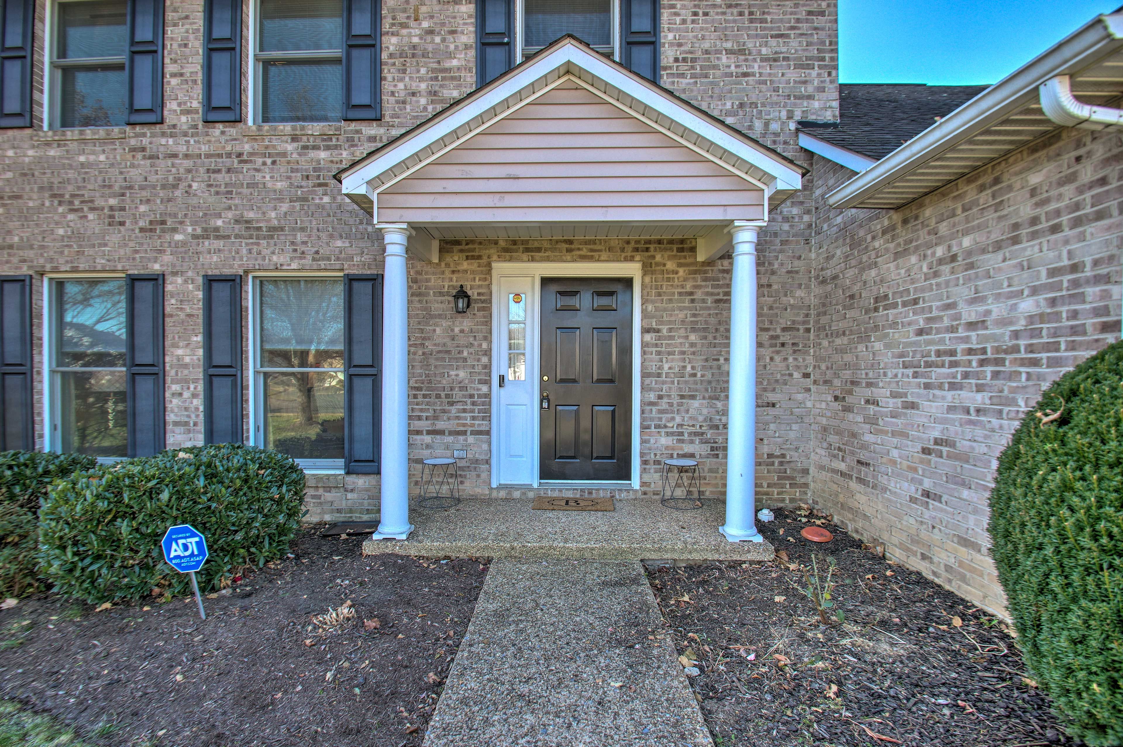Front Entrance | 2-Step Entry