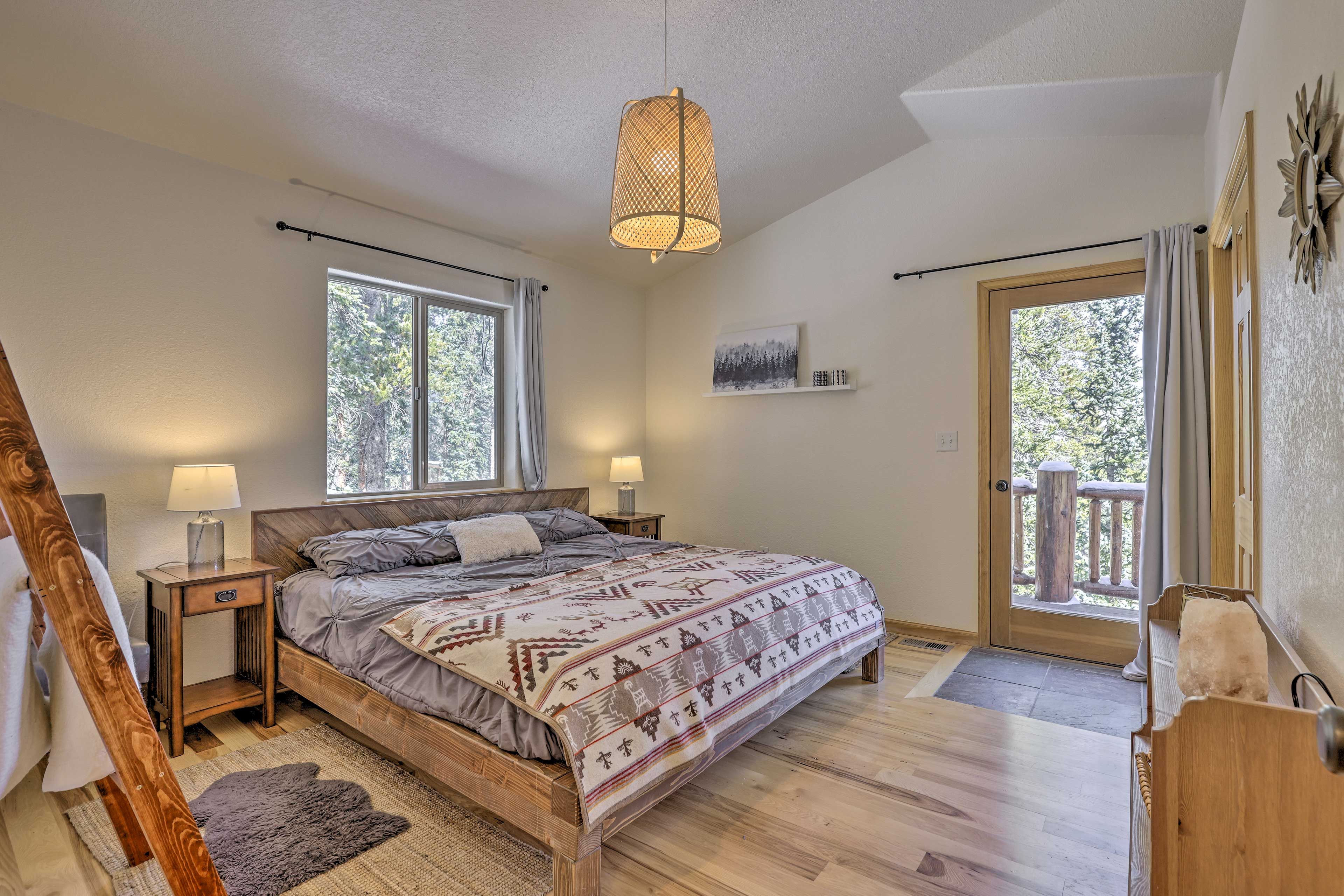 Bedroom 1 | 1st Floor | King Bed