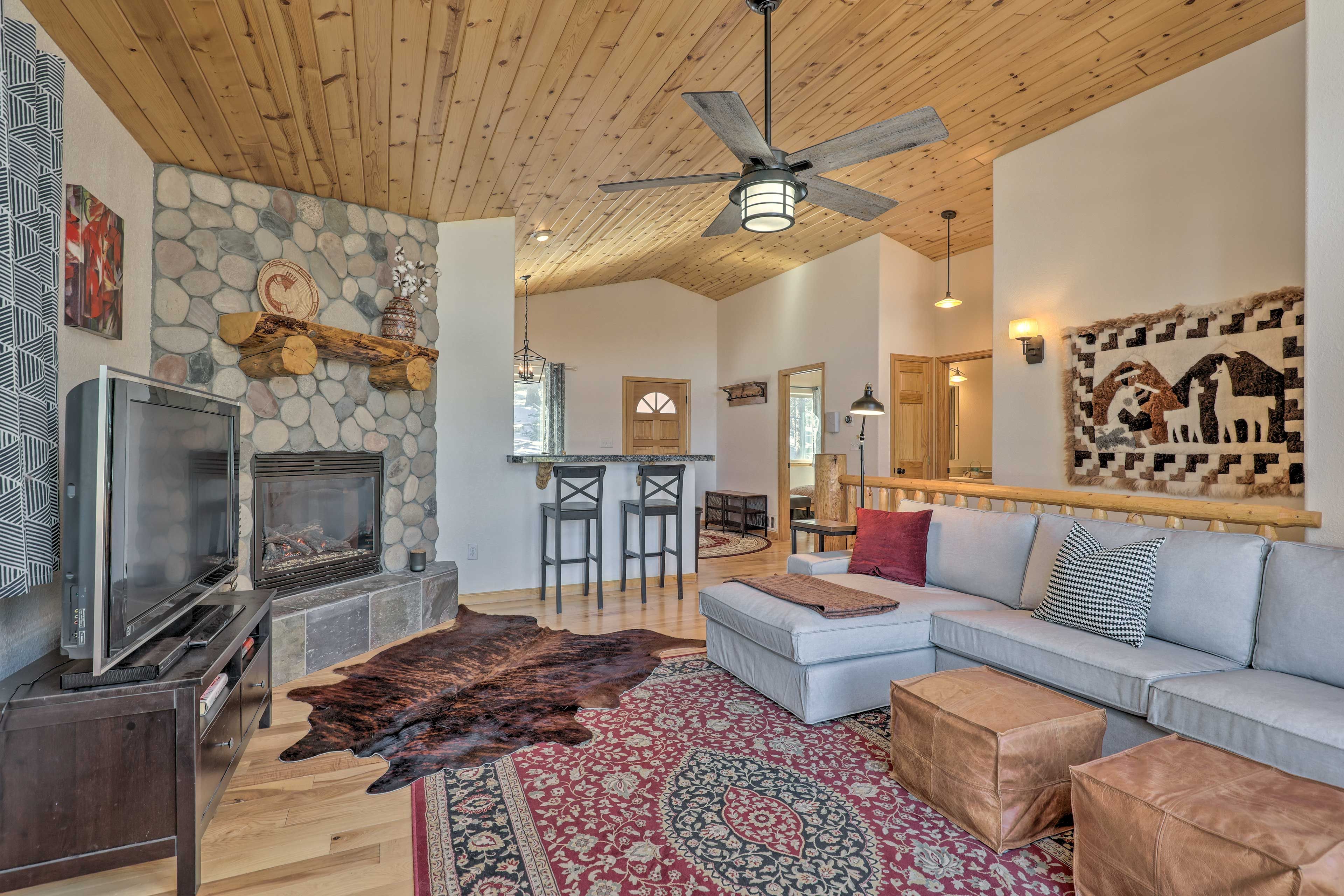 Living Room | Free WiFi