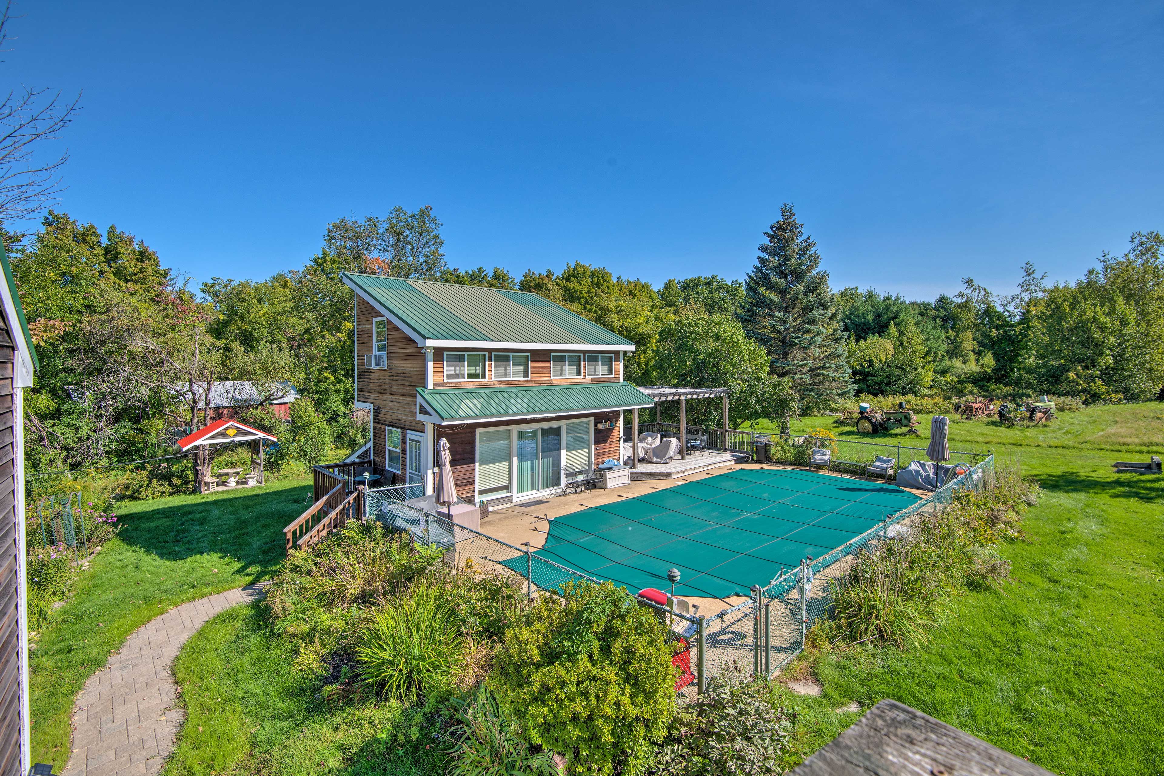 Shared Pool | Depth (4'-8')