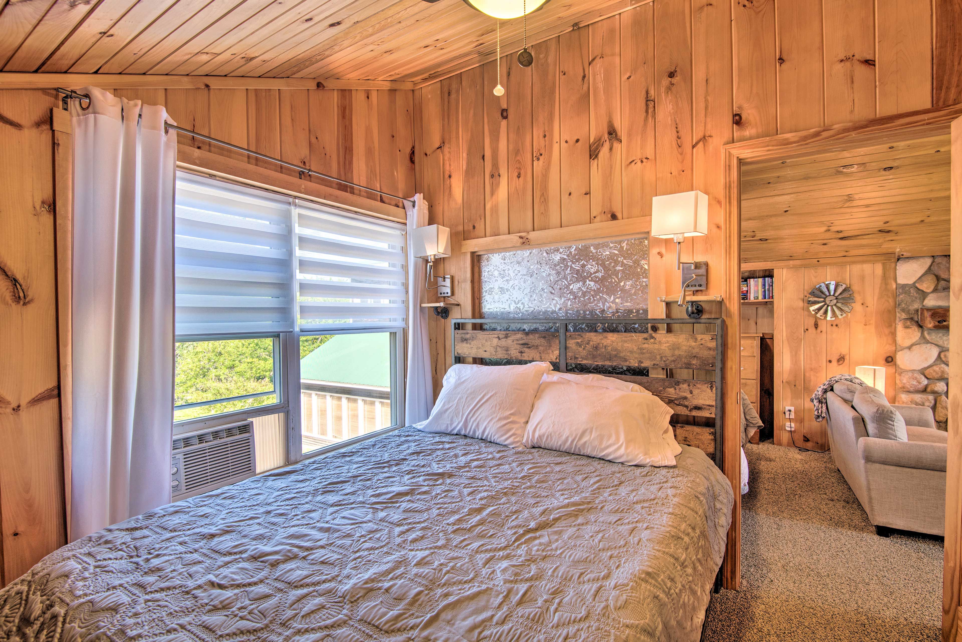 Bedroom | Books Provided