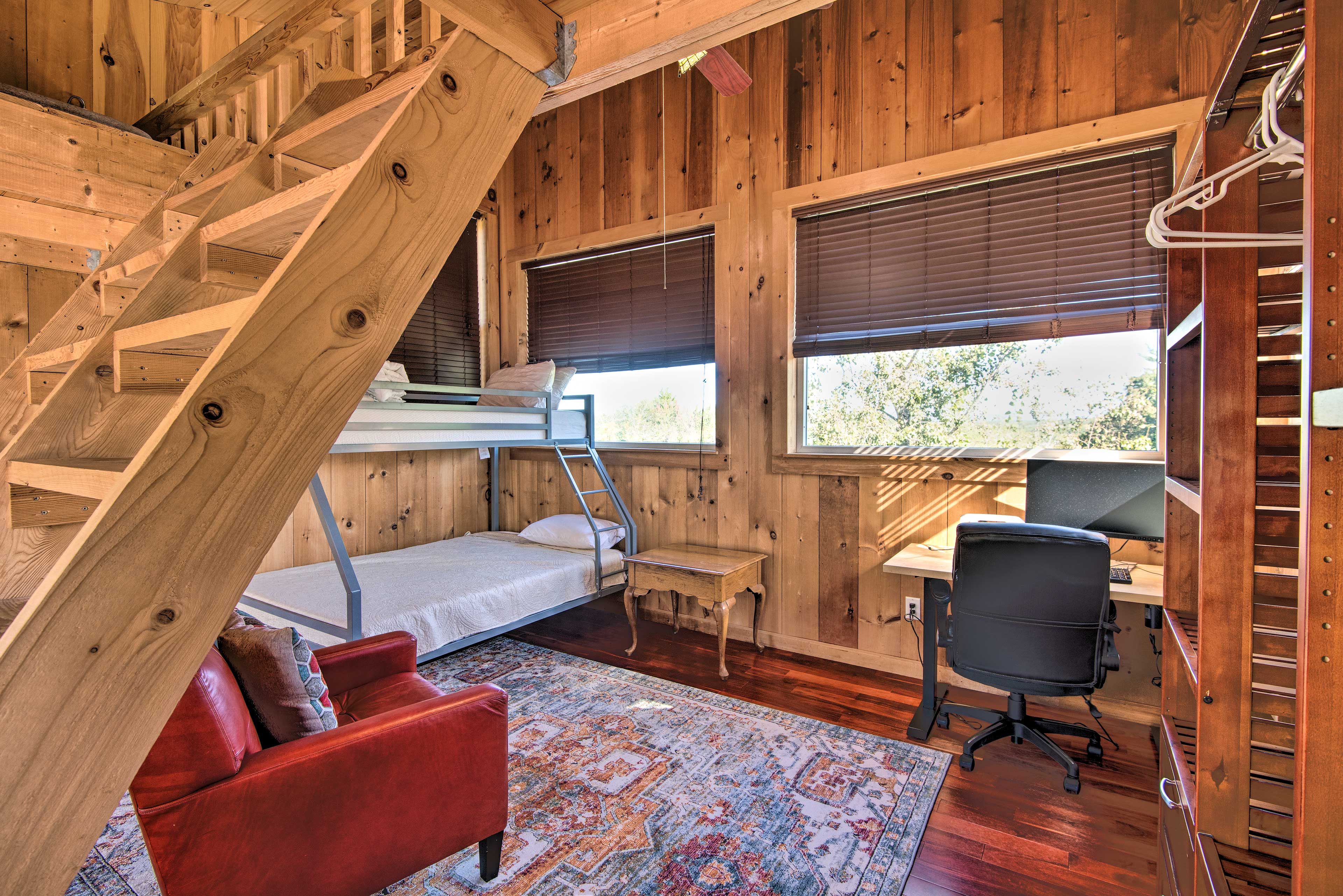 Bedroom 5 | Twin/Full Bunk Bed | Twin Bed | 3rd Level