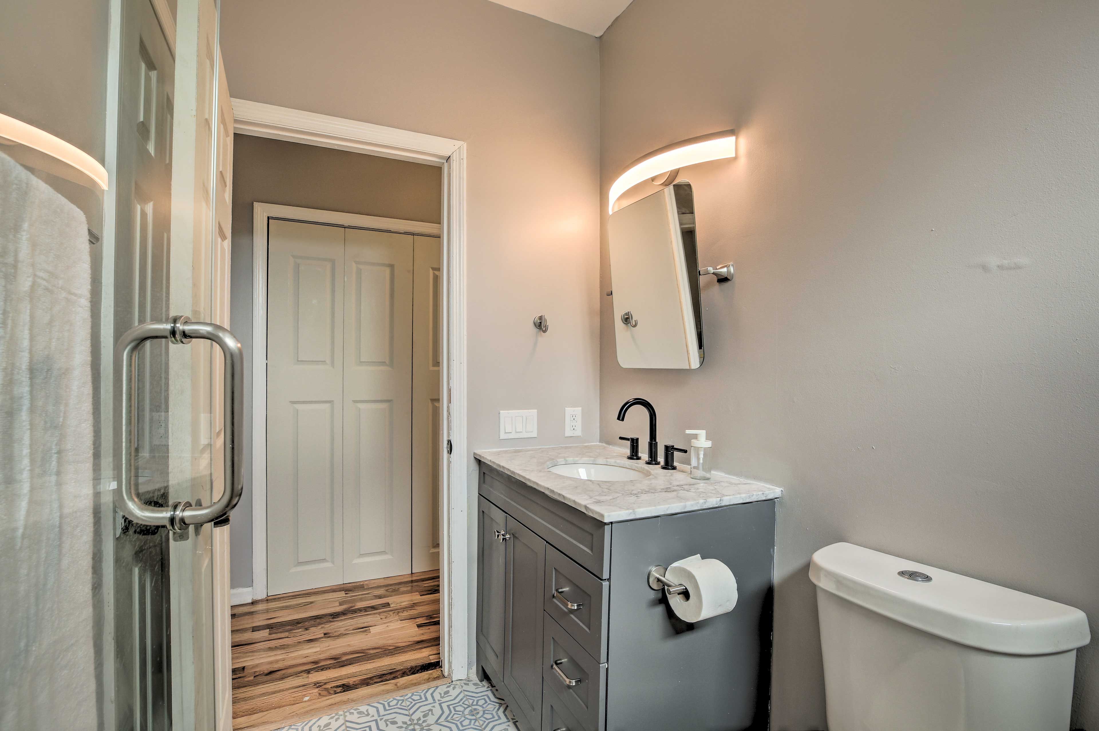 Full Bathroom