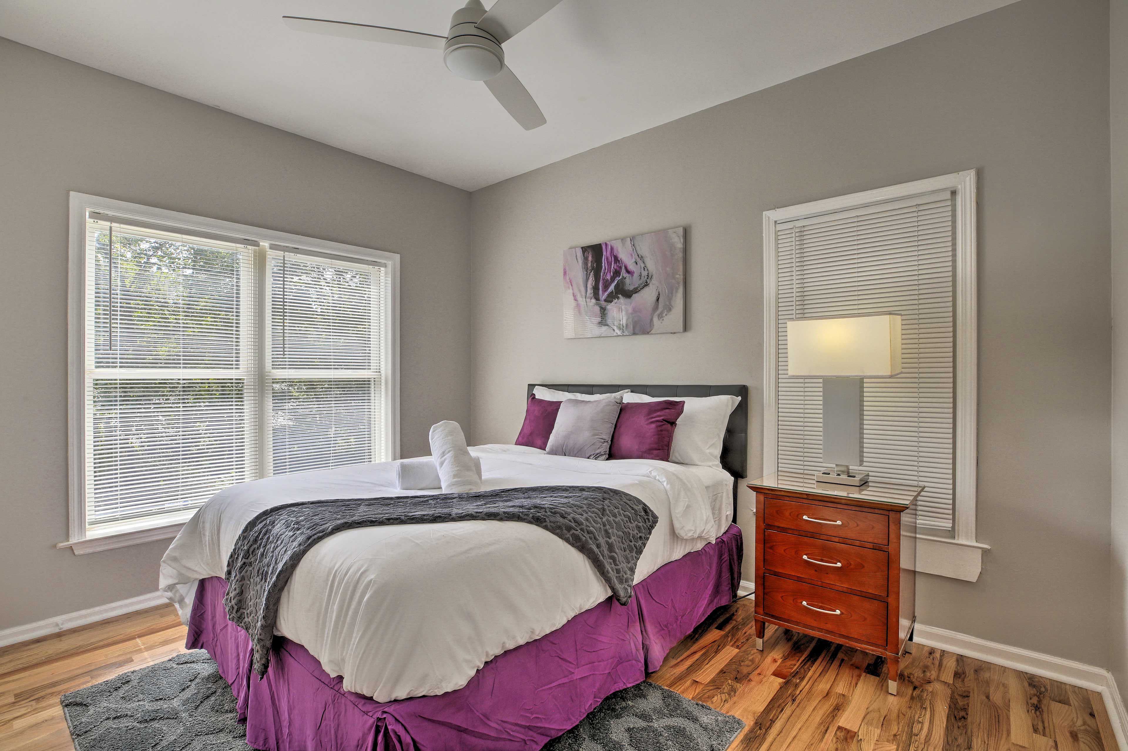 Bedroom 4 | 1st Floor | Queen Bed