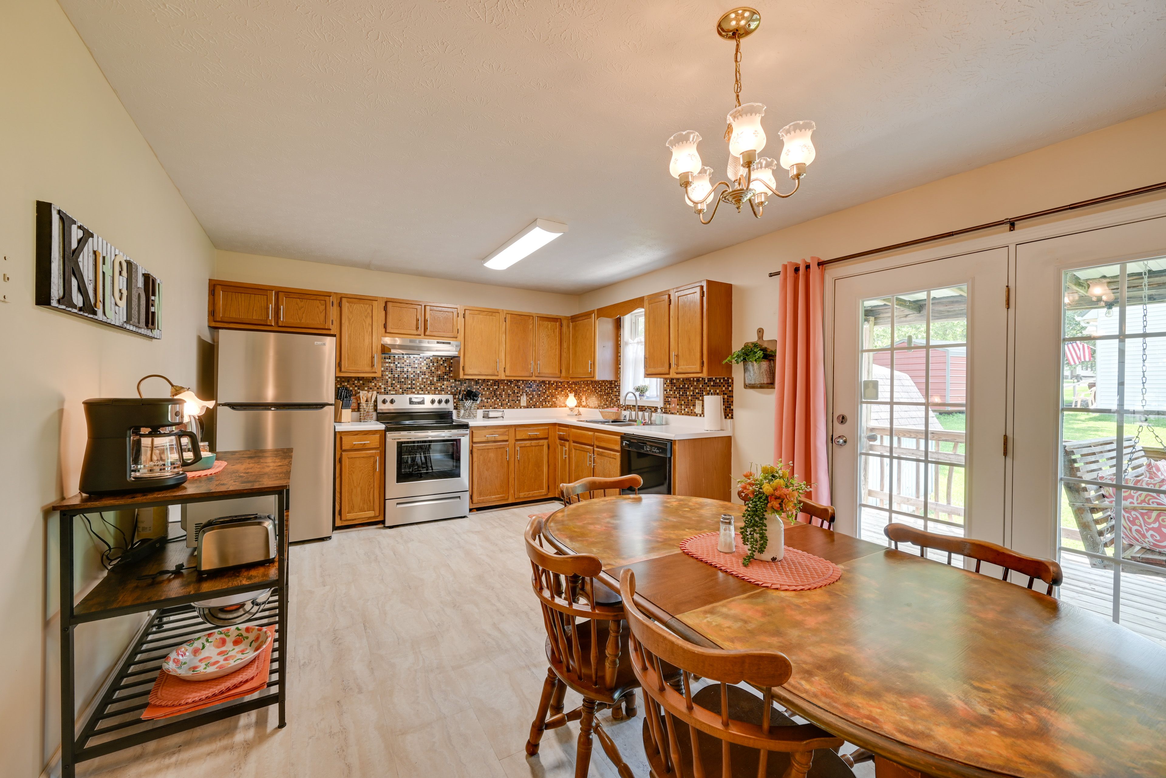 Somerset Vacation Rental | 2BR | 1BA | 1,100 Sq Ft | Step-Free Access