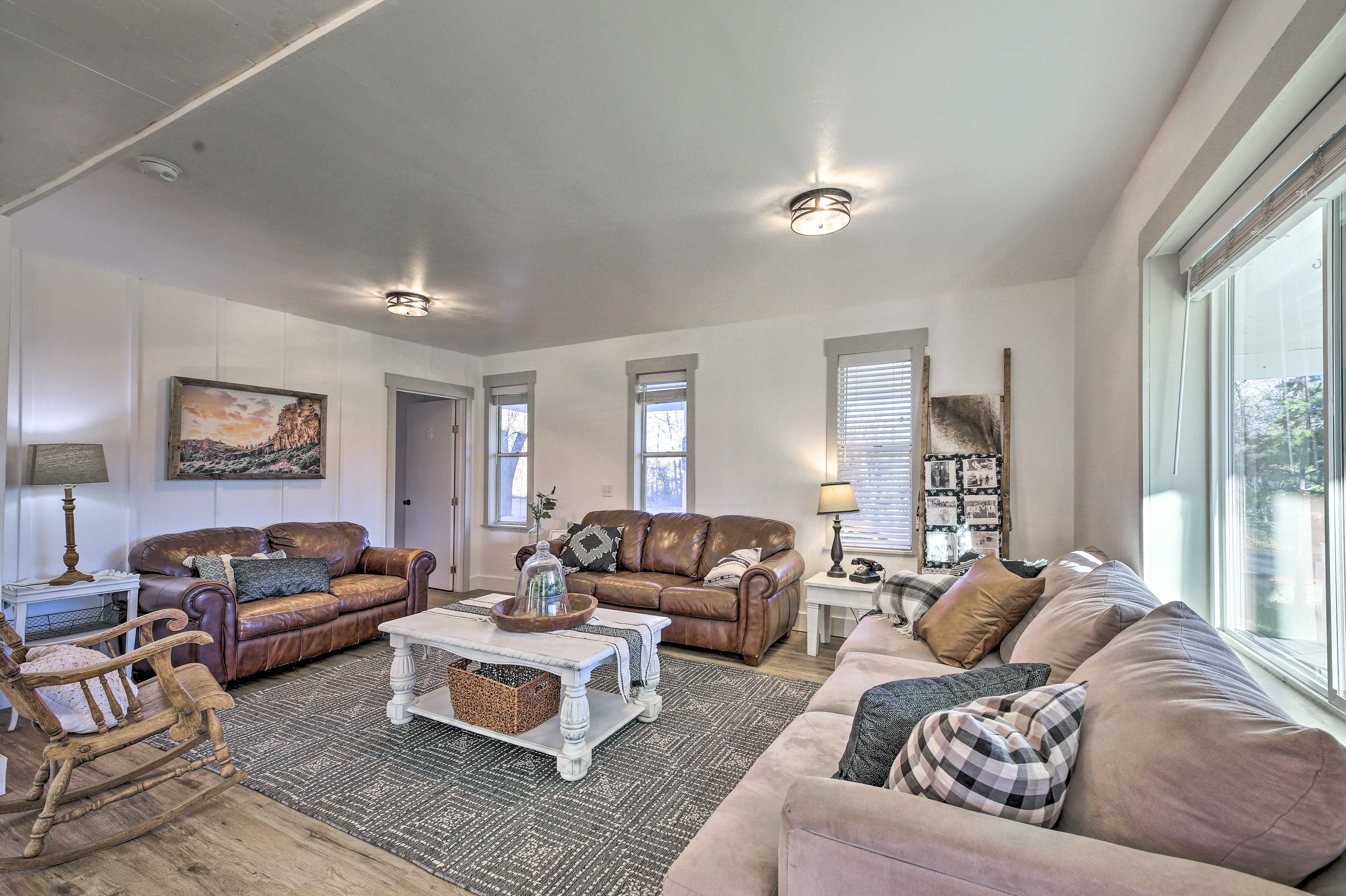 Living Room | Free WiFi
