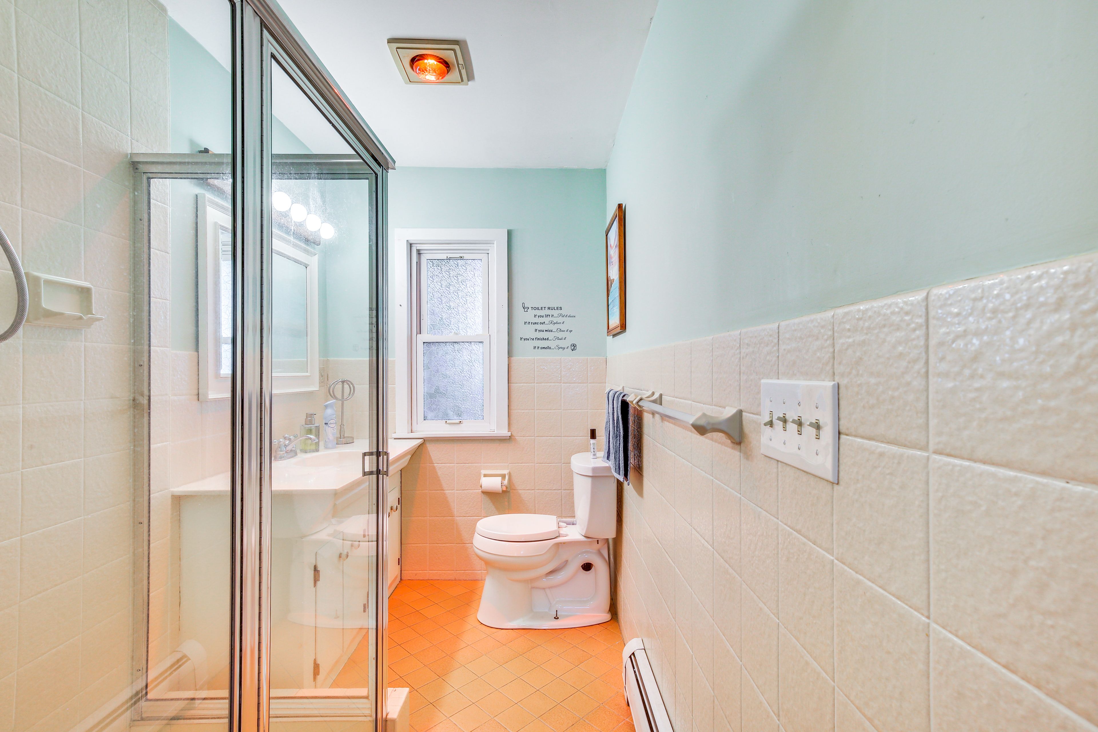 Full Bathroom | 1st Floor