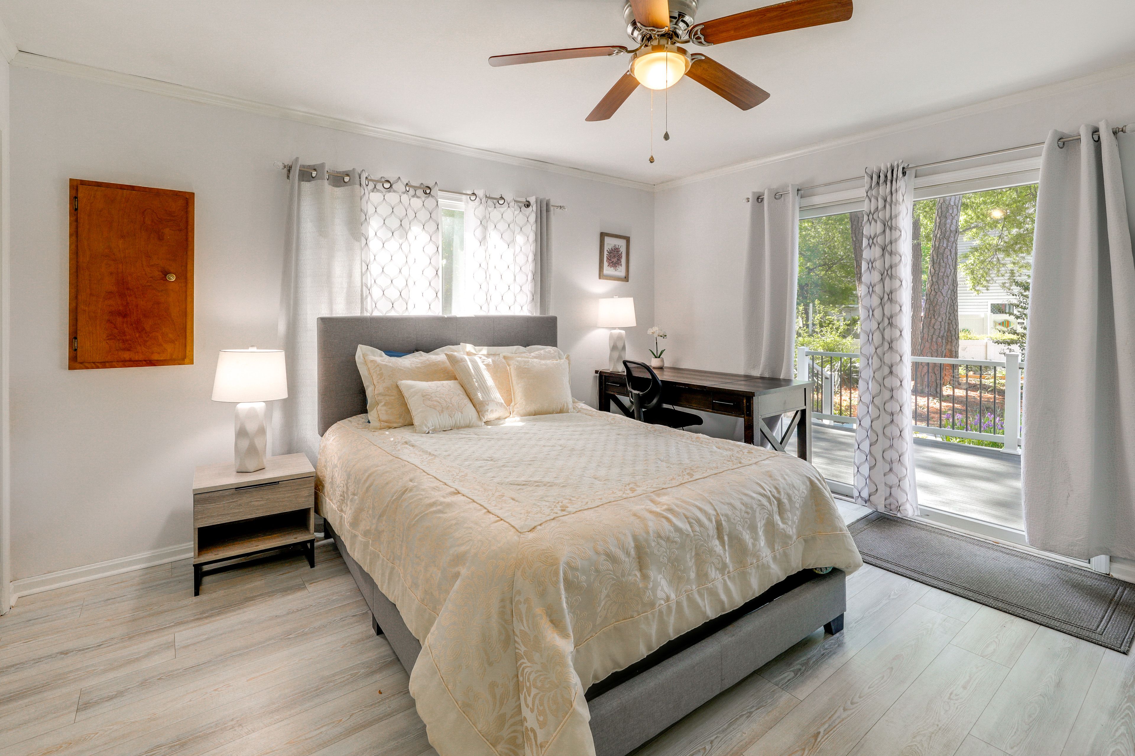 Bedroom 3 | Queen Bed | 1st Floor