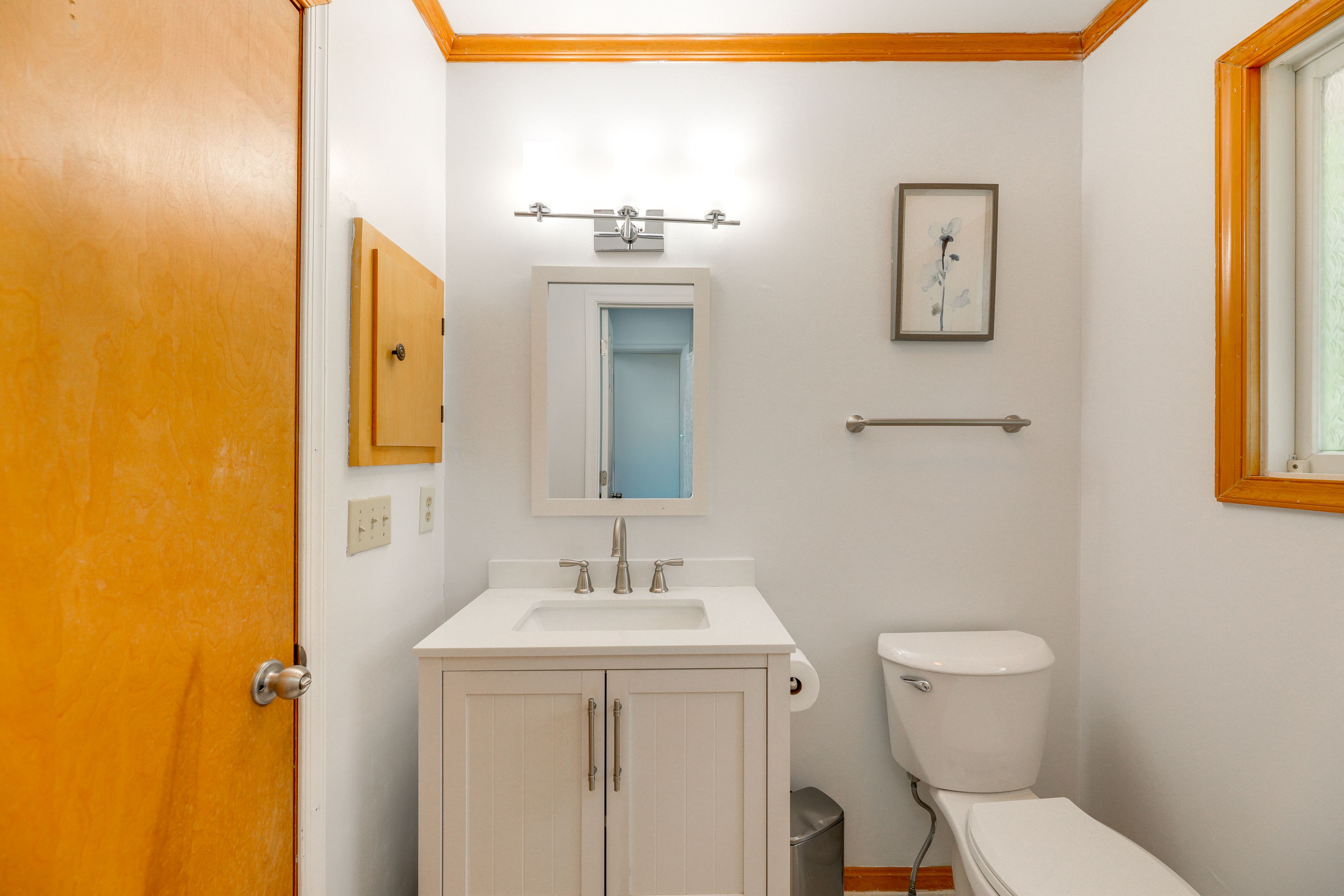 Bathroom | 2nd Floor