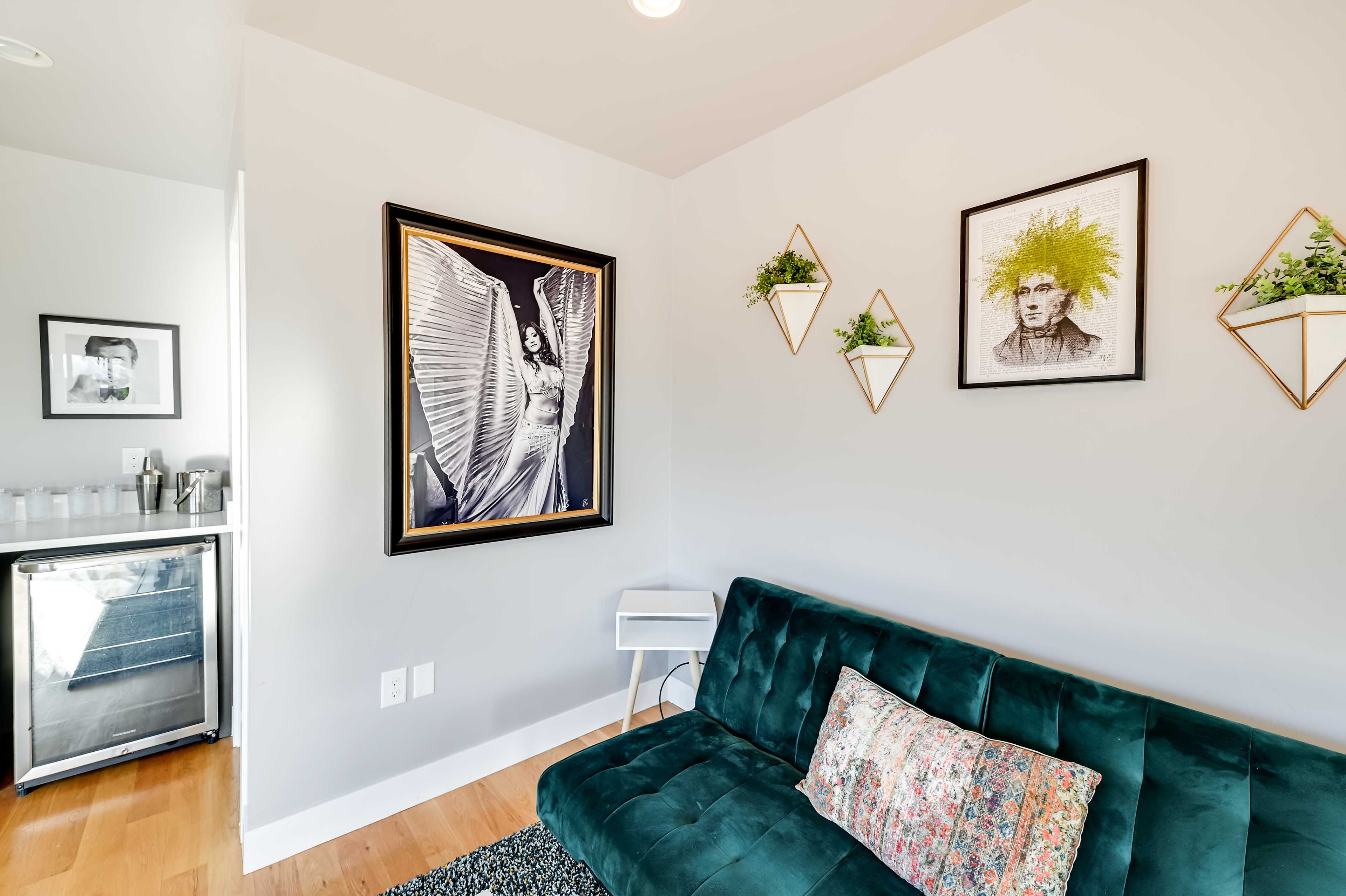 Lounge Area | Top Floor