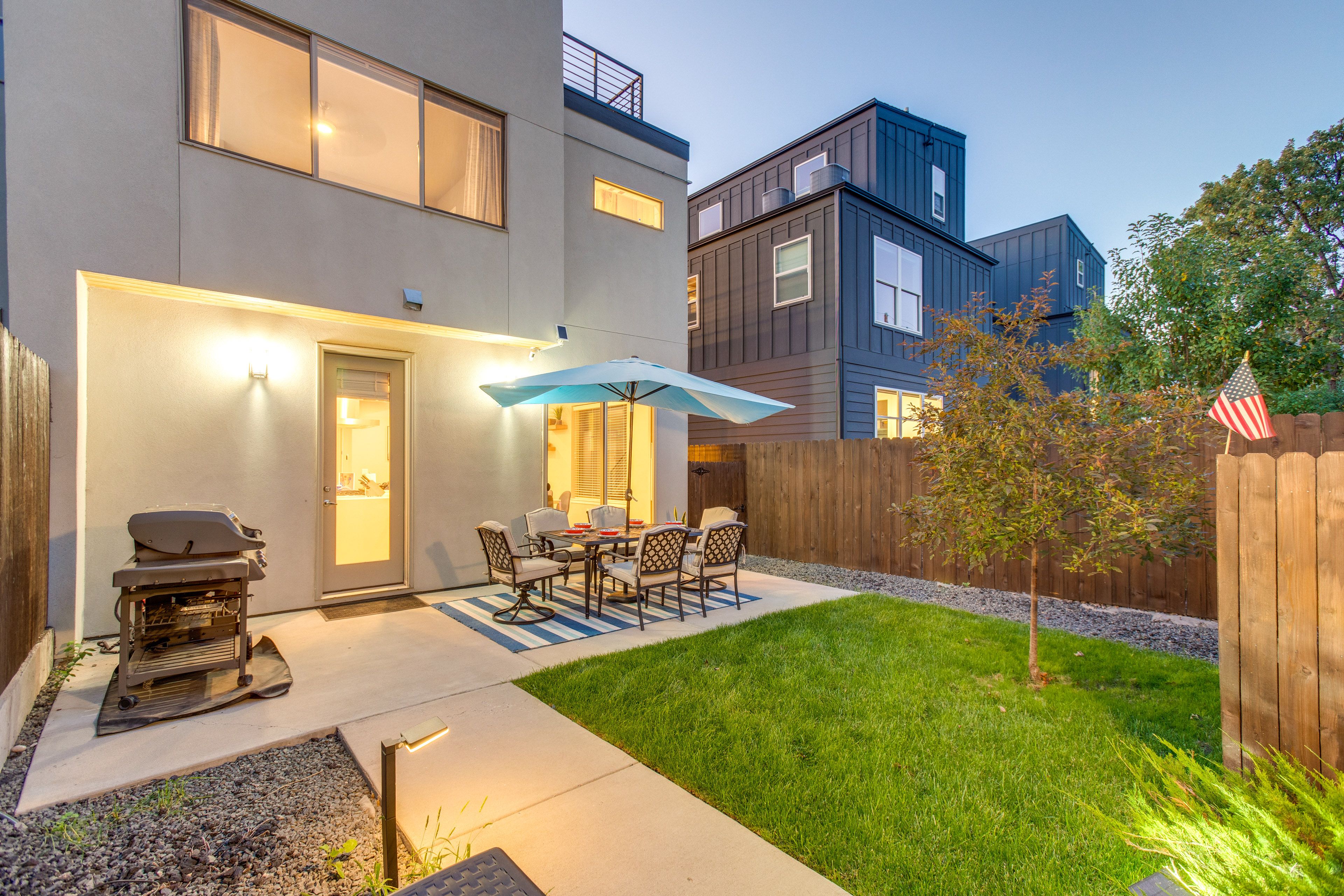 Private Yard | Rooftop Deck | 3 Stories