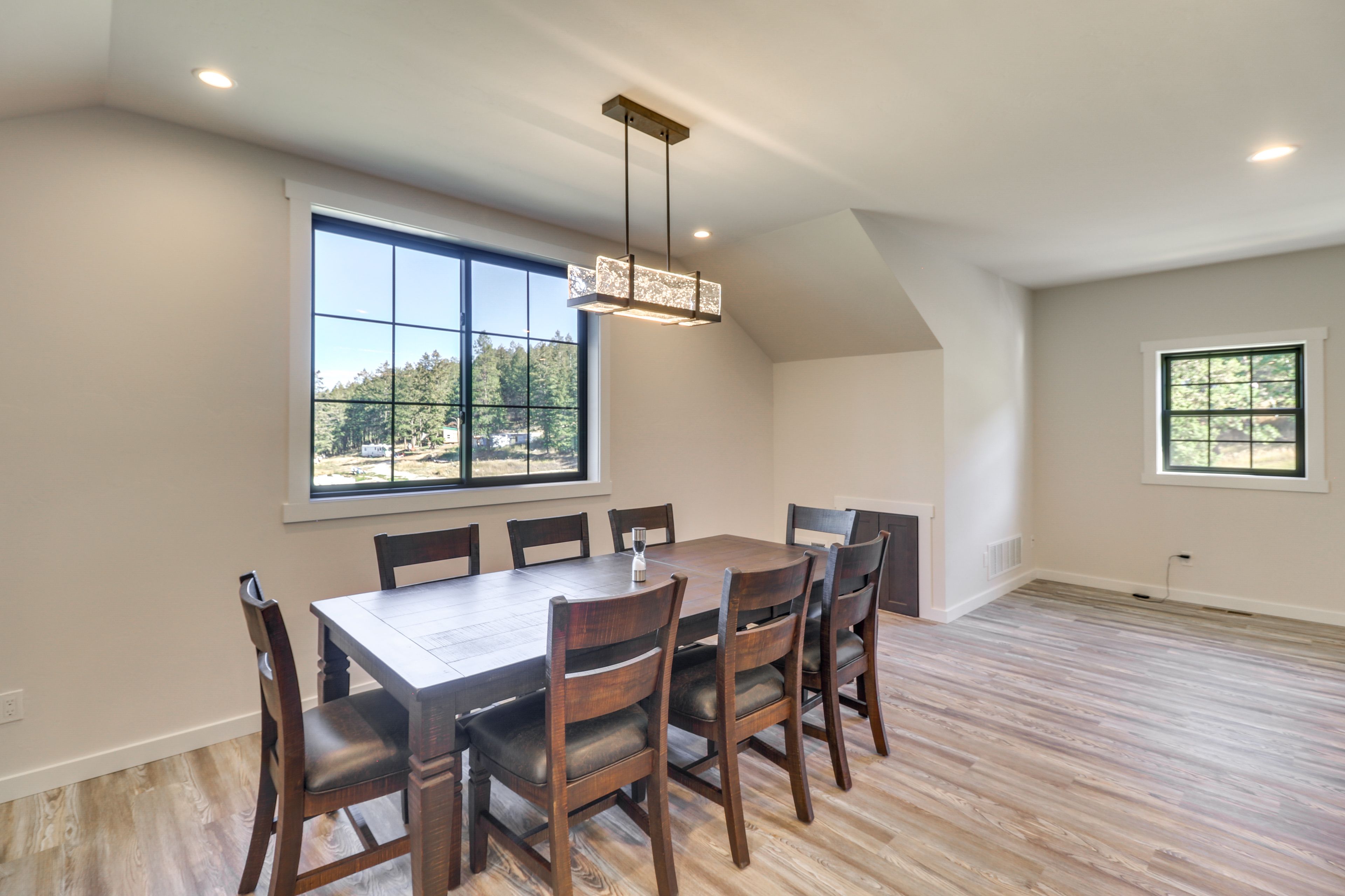 Dining Area | Dishware Provided | 2nd Floor