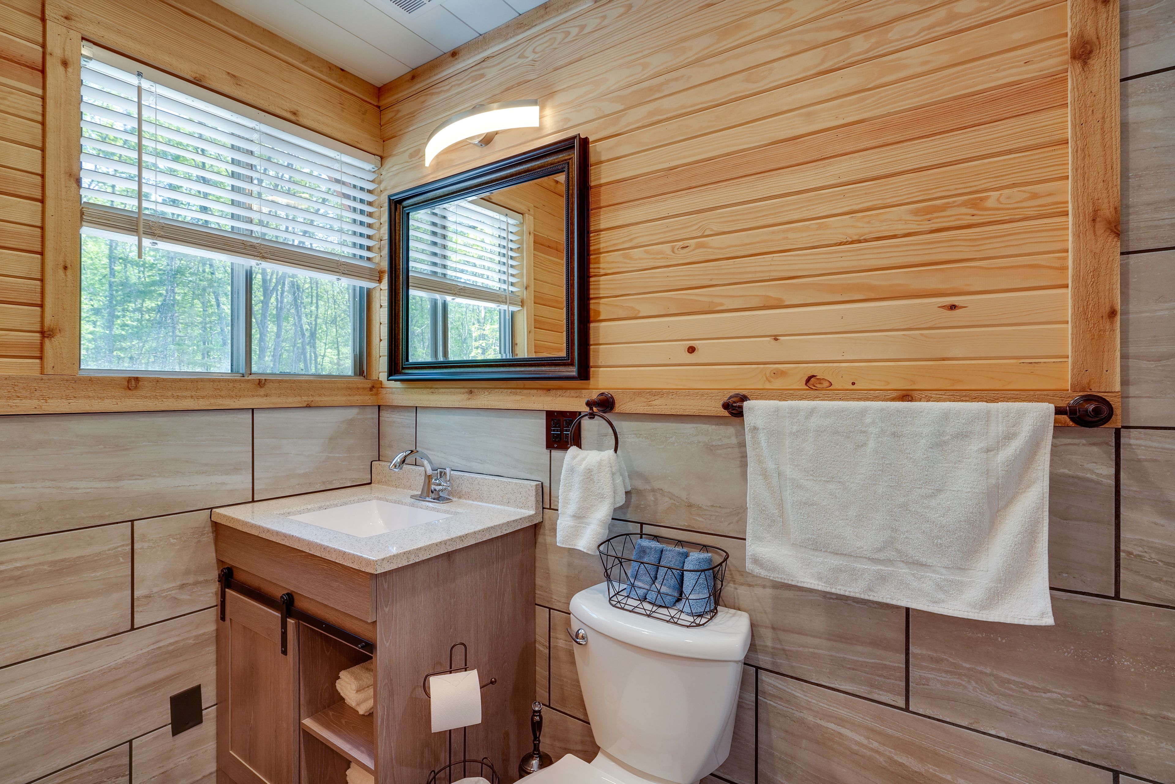 Full Bathroom