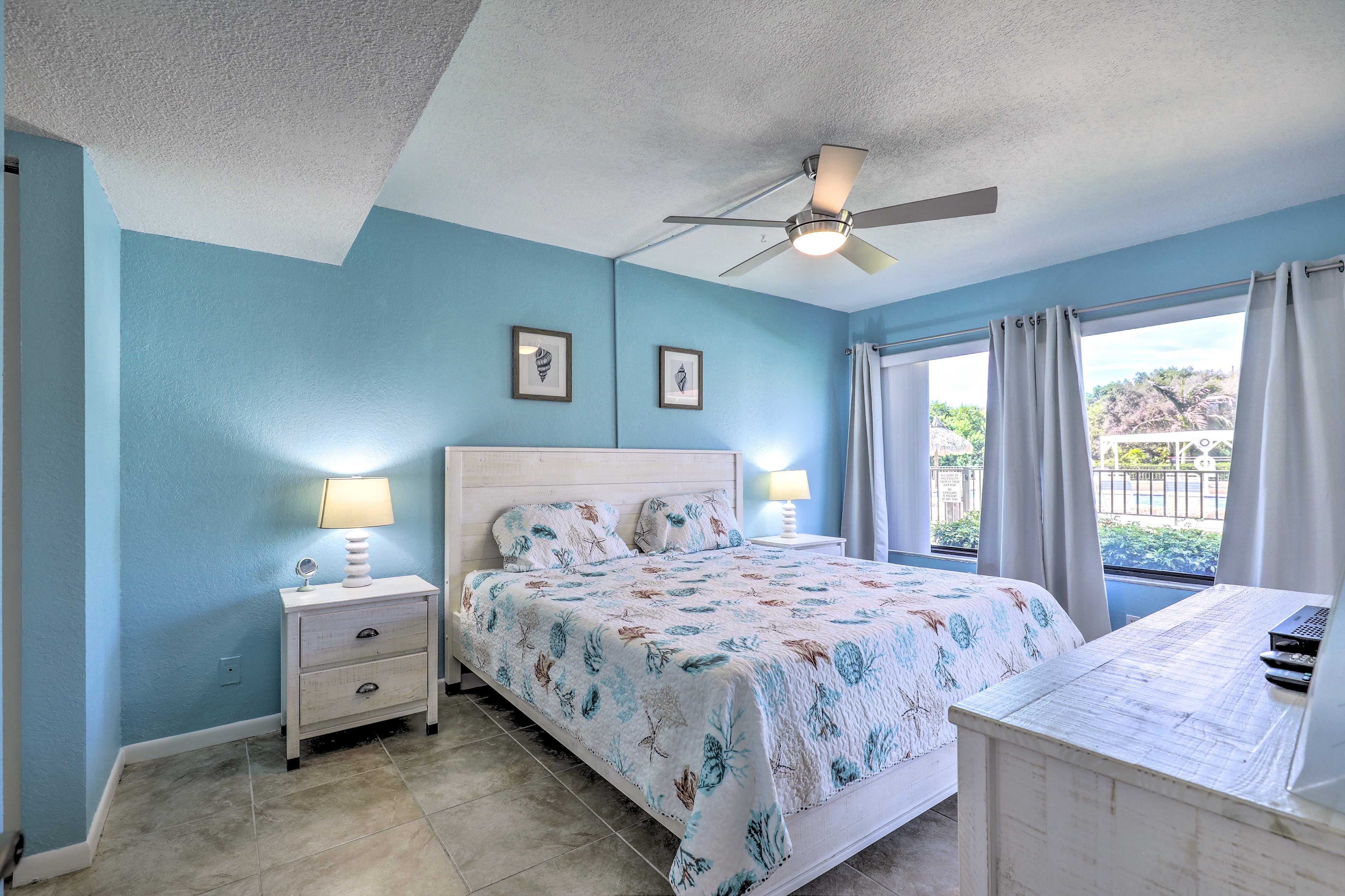 Bedroom | King Bed