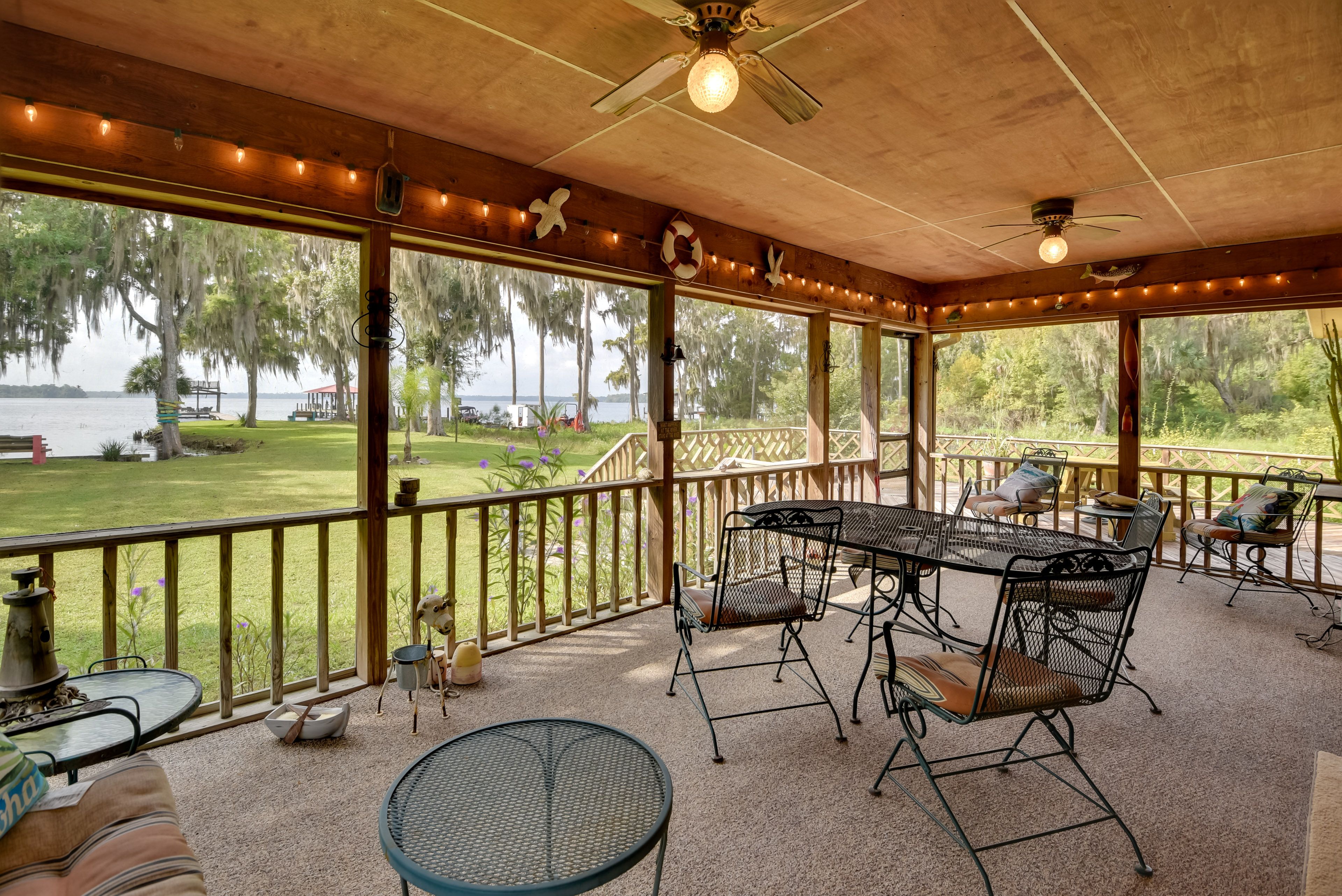 Screened-In Porch