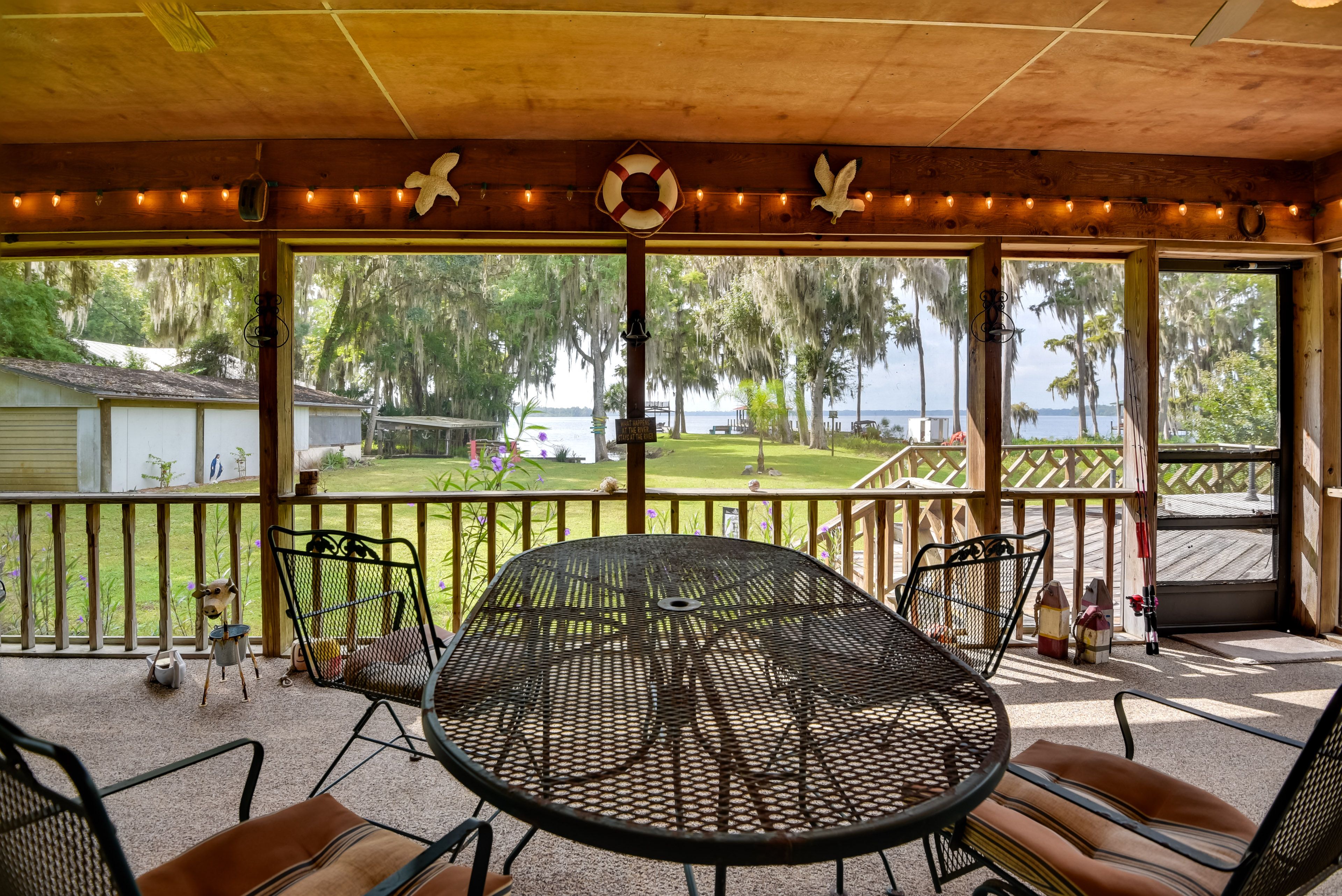 Welaka Vacation Rental | 2BR | 1BA | Step-Free Access | 1,400 Sq Ft